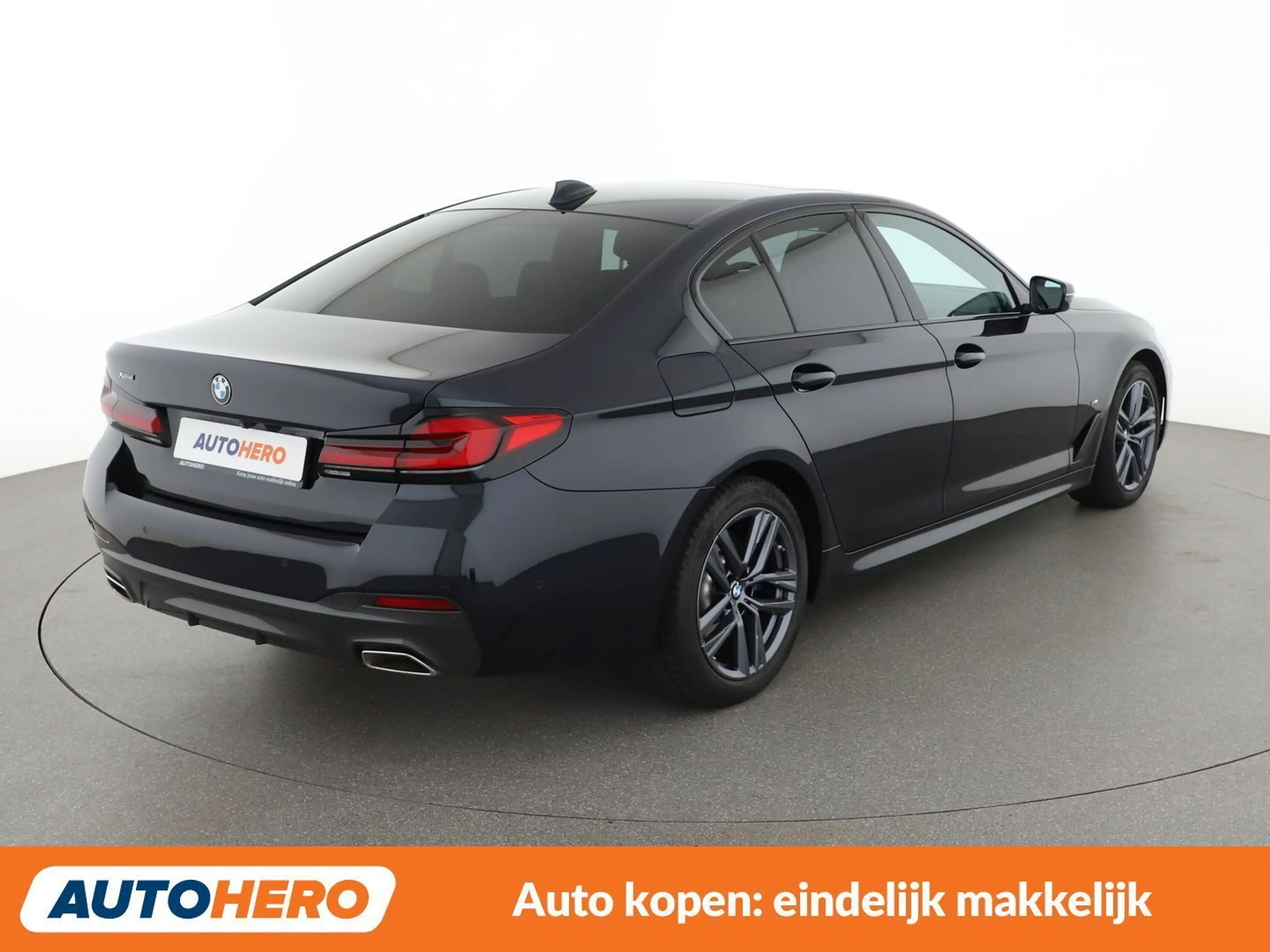 BMW 545 545e xDrive M Sport — photo 7