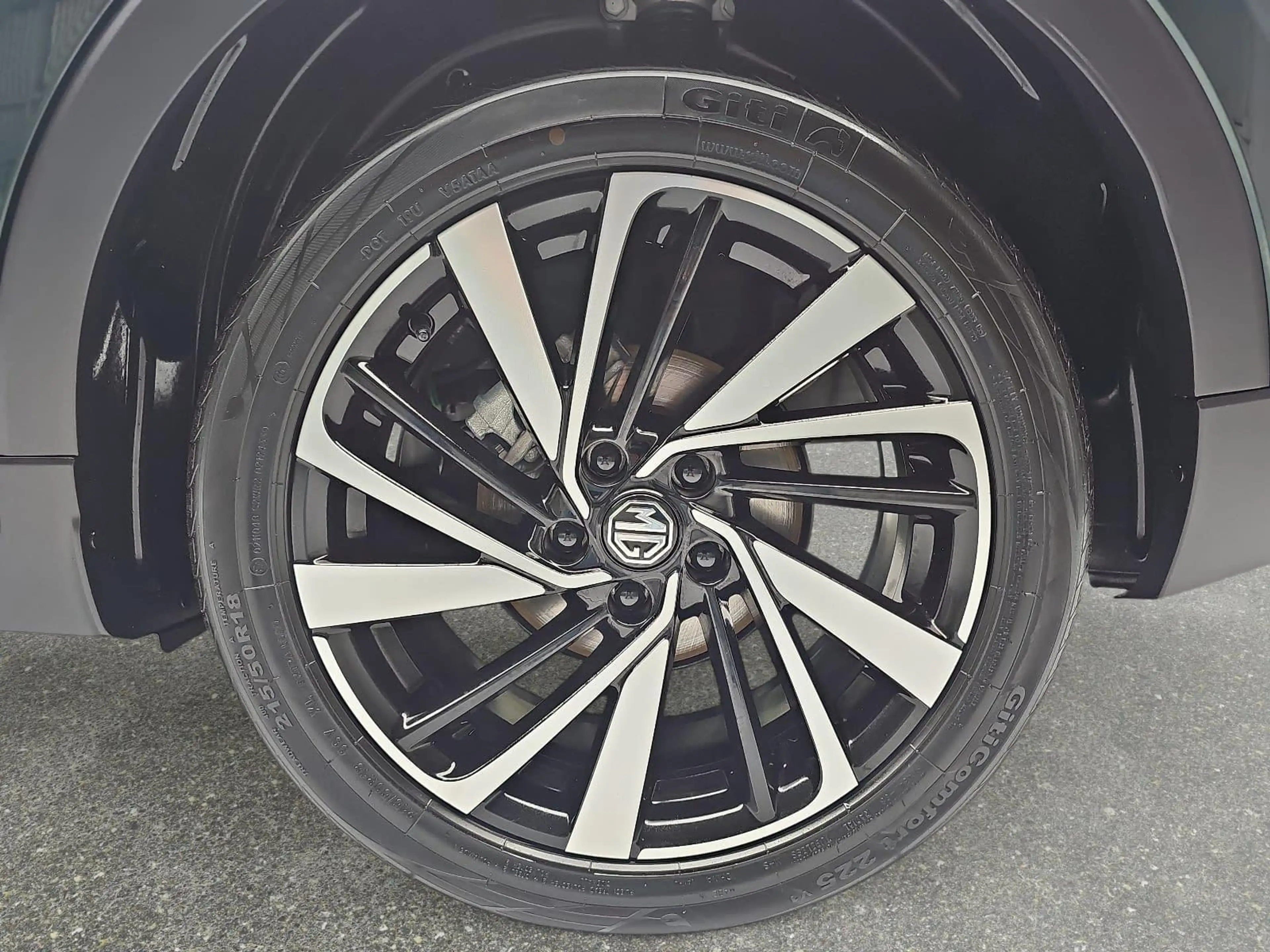 MG ZS ZS 1.5 HYBRID+ LUXURY NAVI 360KAMERA AHK LM18 — photo 7