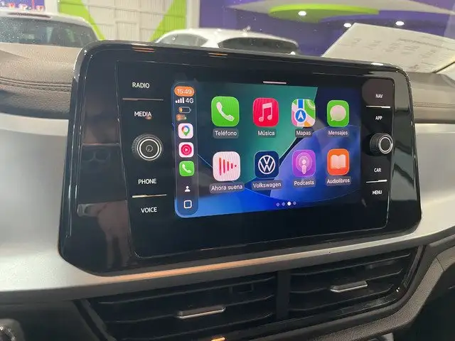 Volkswagen T-Roc view 10