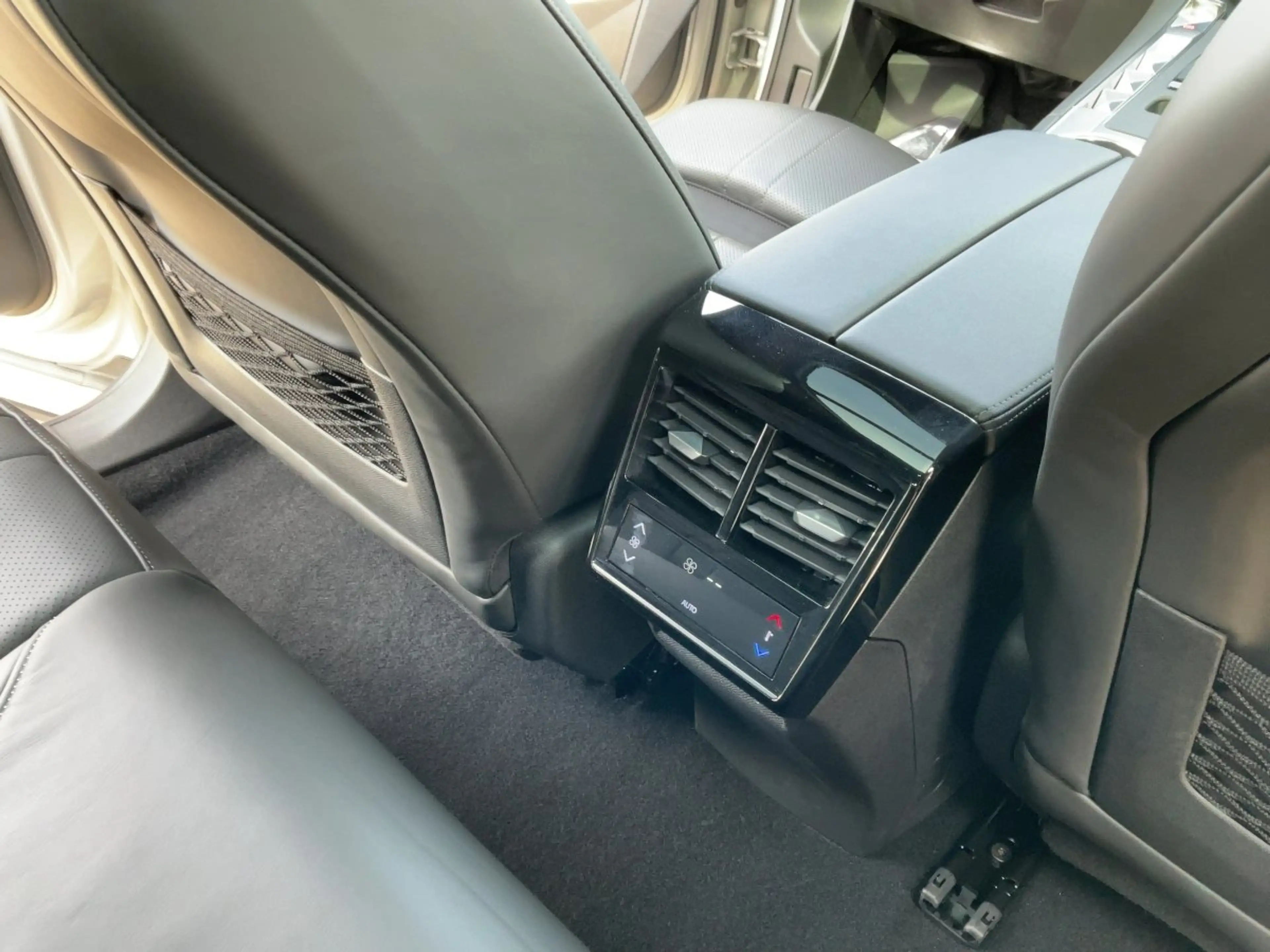 DS Automobiles DS 7 Crossback + S&S E-Tense Rivoli Navi+Pano+SD — photo 13