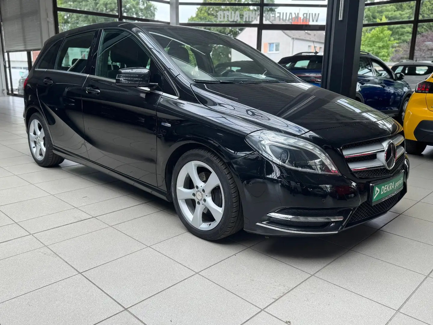 Mercedes-Benz B 180 CDI Klima PDC SHZ Schwarz - 2