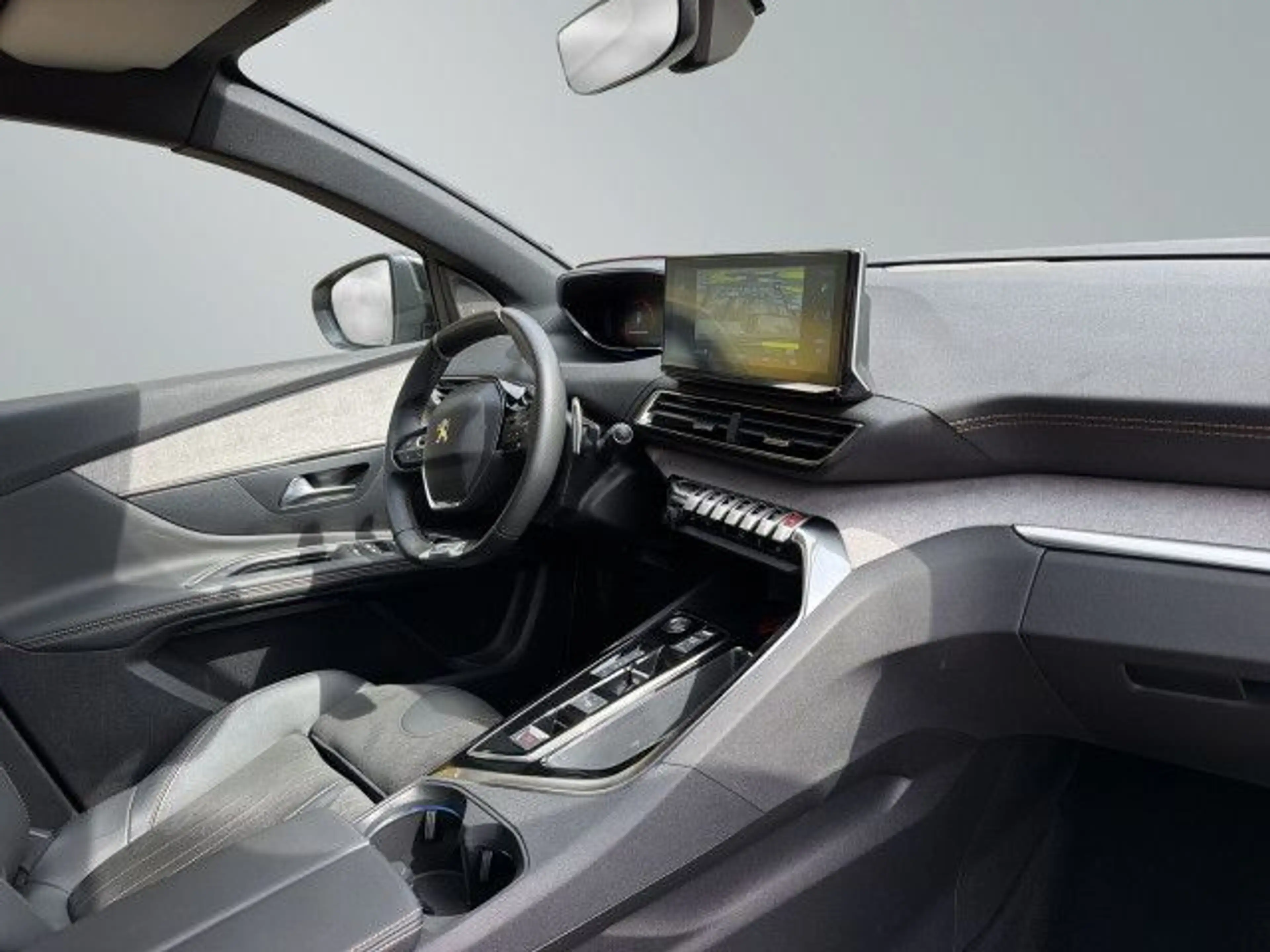 Peugeot 3008 GT BlueHDi 130 EAT8 / Massagesitze / Panorama — photo 15