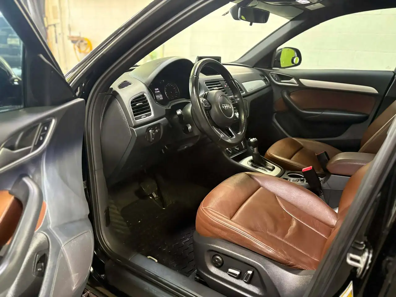 Audi Q3 снимка Audi Q3