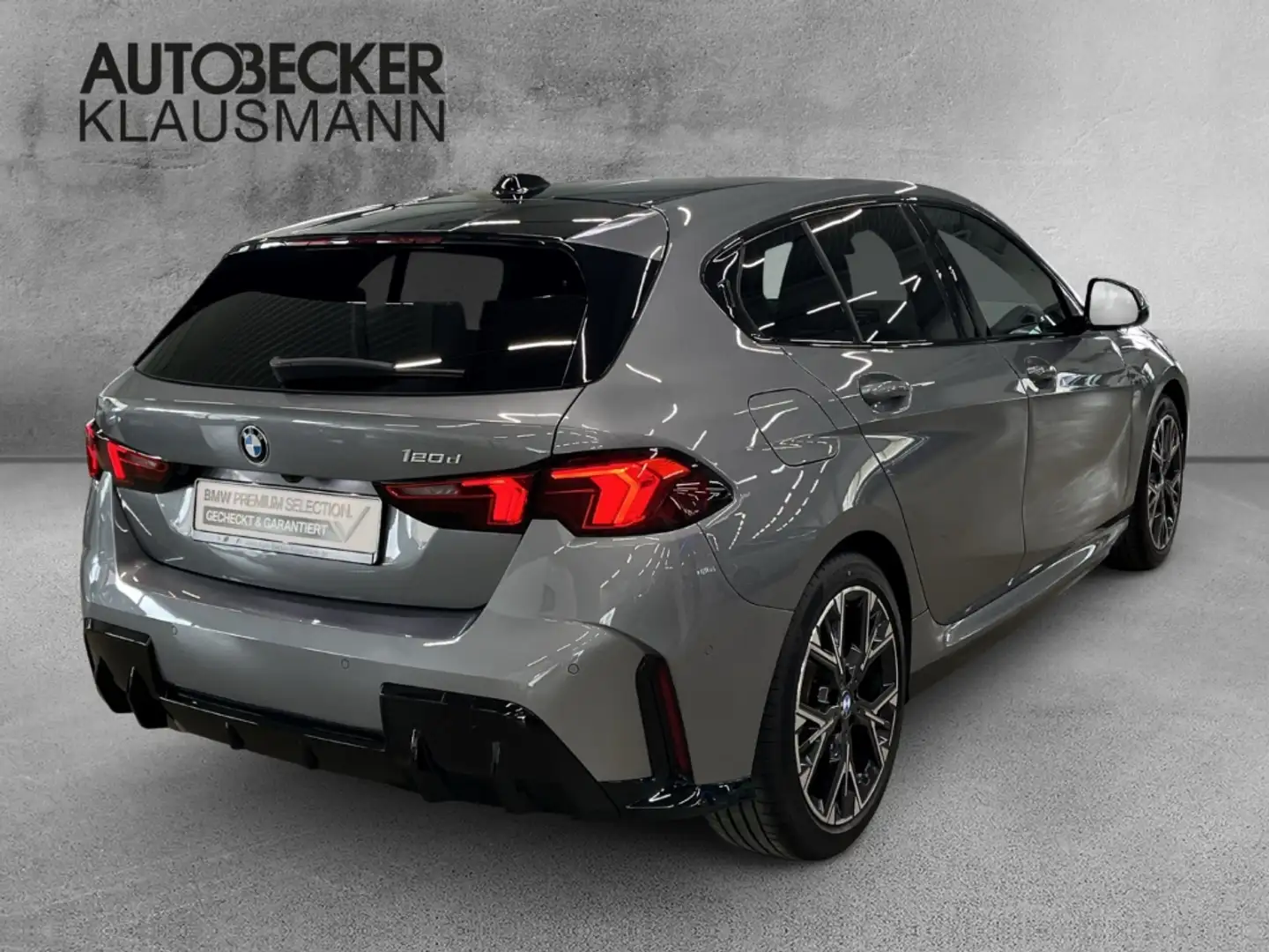 BMW 120 d AUTOMATIK M Sport 18'' LC PROF HUD PARKEN 360°AC Grau - 2