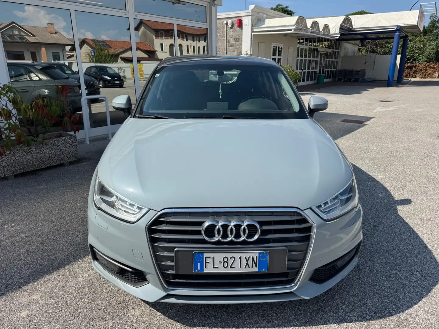 Audi A1 A1 SPB 1.4 TDI S tronic Design Grijs - 2