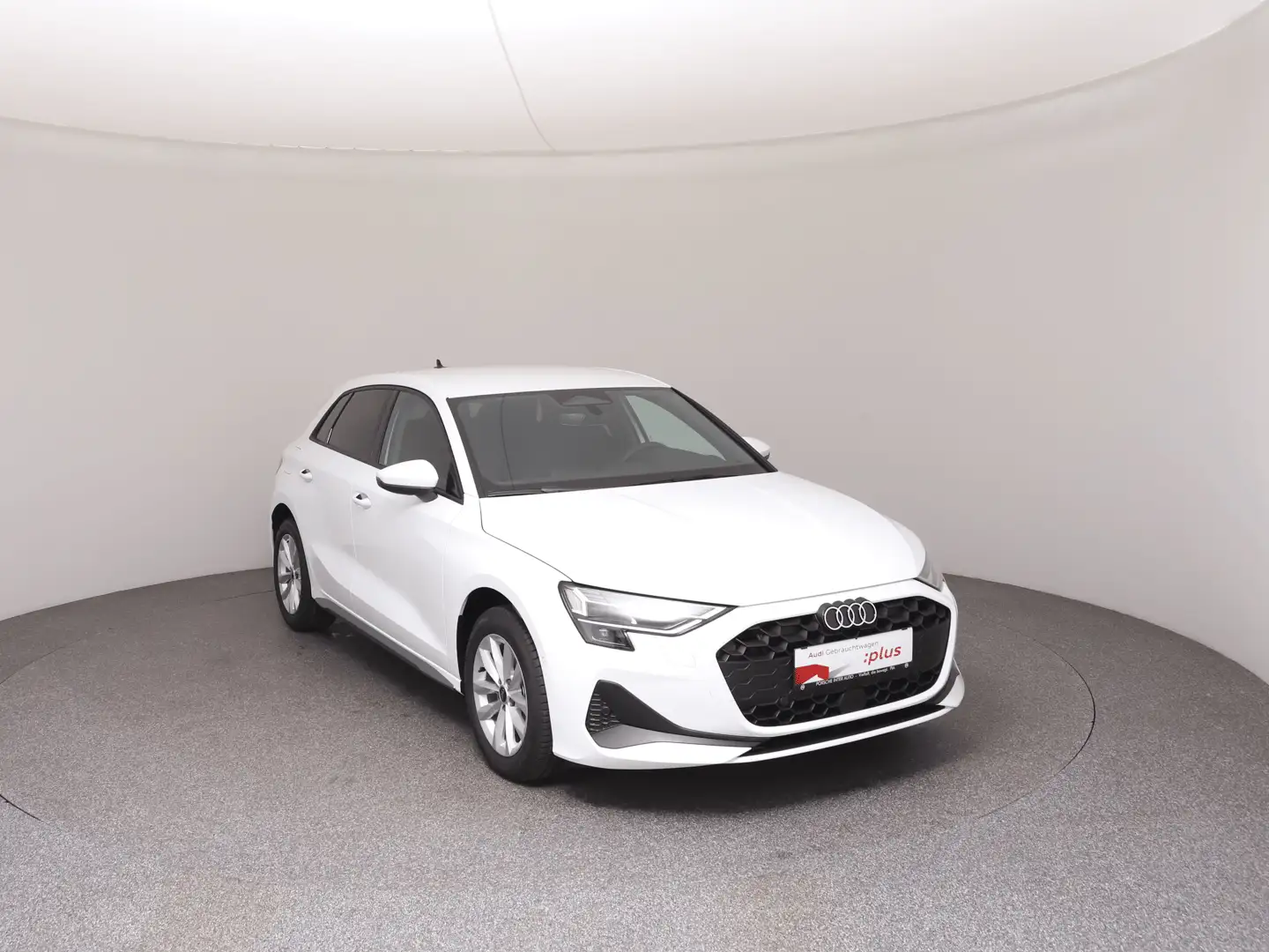 Audi A3 30 TFSI Weiß - 2
