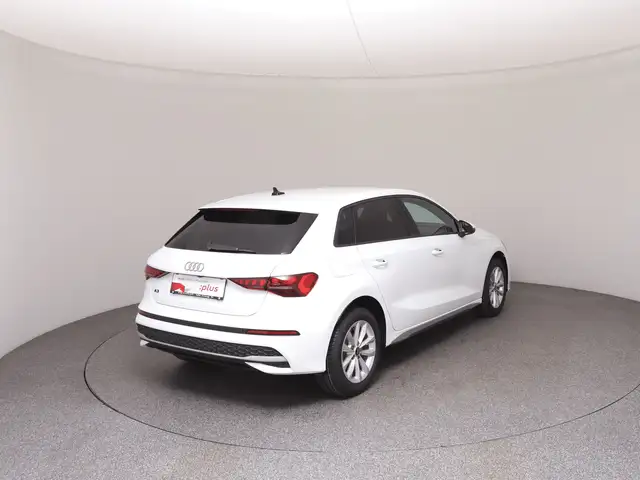 Audi A3 view 4