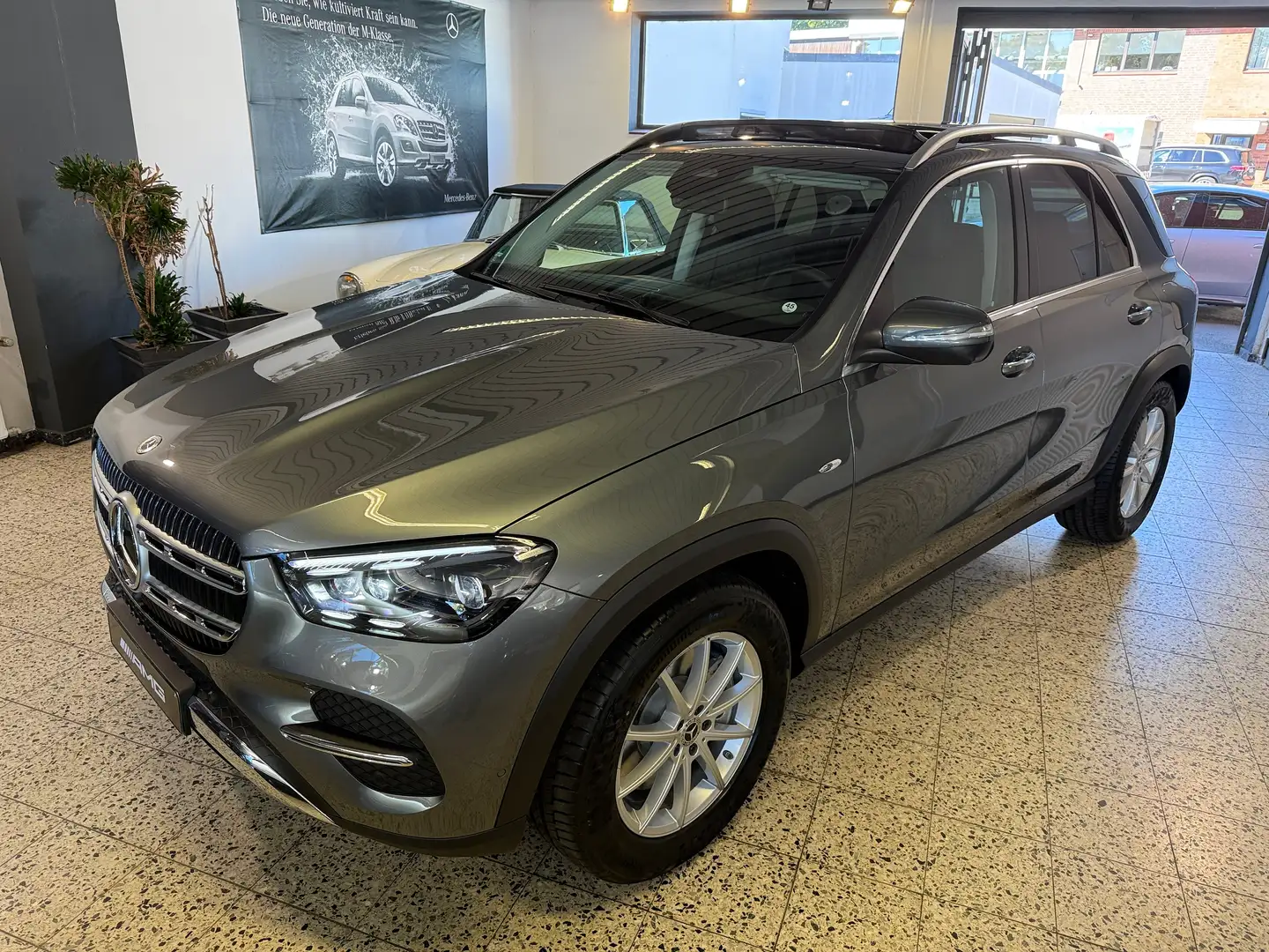 Mercedes-Benz GLE 350 de 4Ma  Chrom MBUX/LED/PSD/AHK/TW /SHZ/360/301Km! Grau - 1