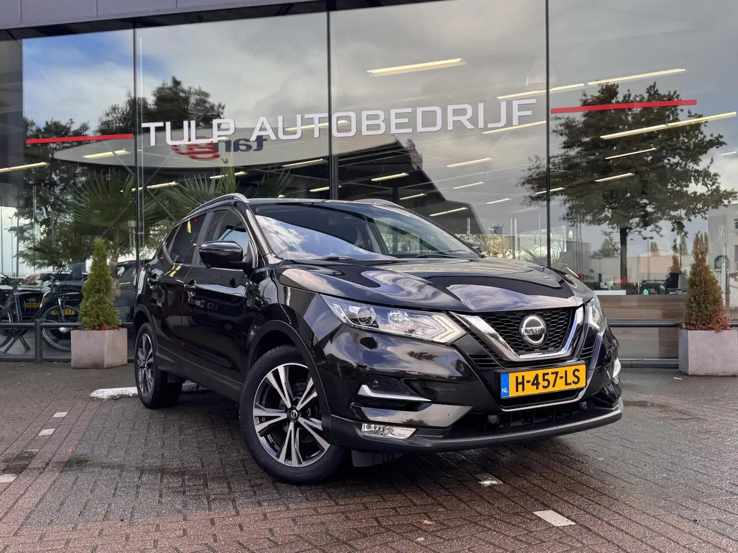 Nissan Qashqai 1.3 DIG-T Tekna Automaat Vele opties Dealer onderh Zwart - 2