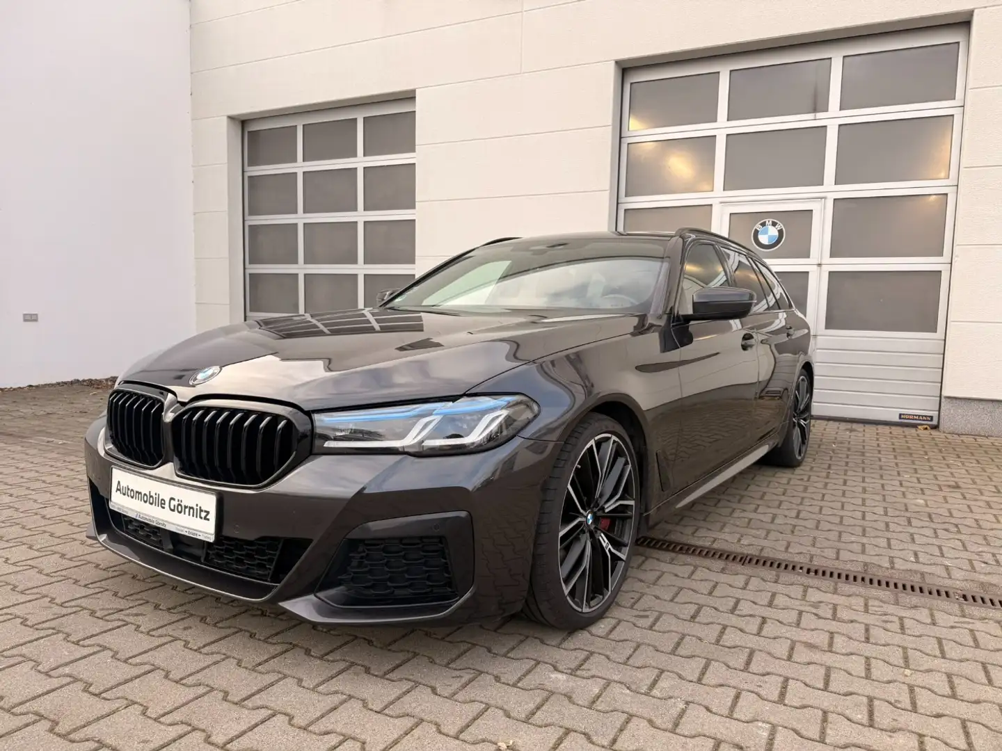 BMW 540 d xDrive Tou. M-SPORT PRO/KOMFOR/PANO/LASER Gris - 1