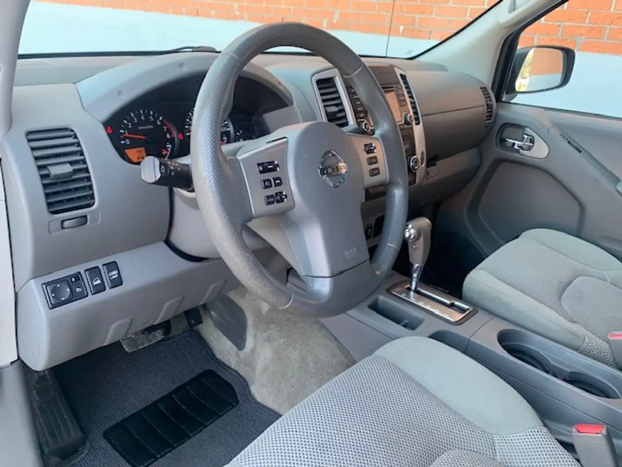 Nissan Frontier снимка Nissan Frontier