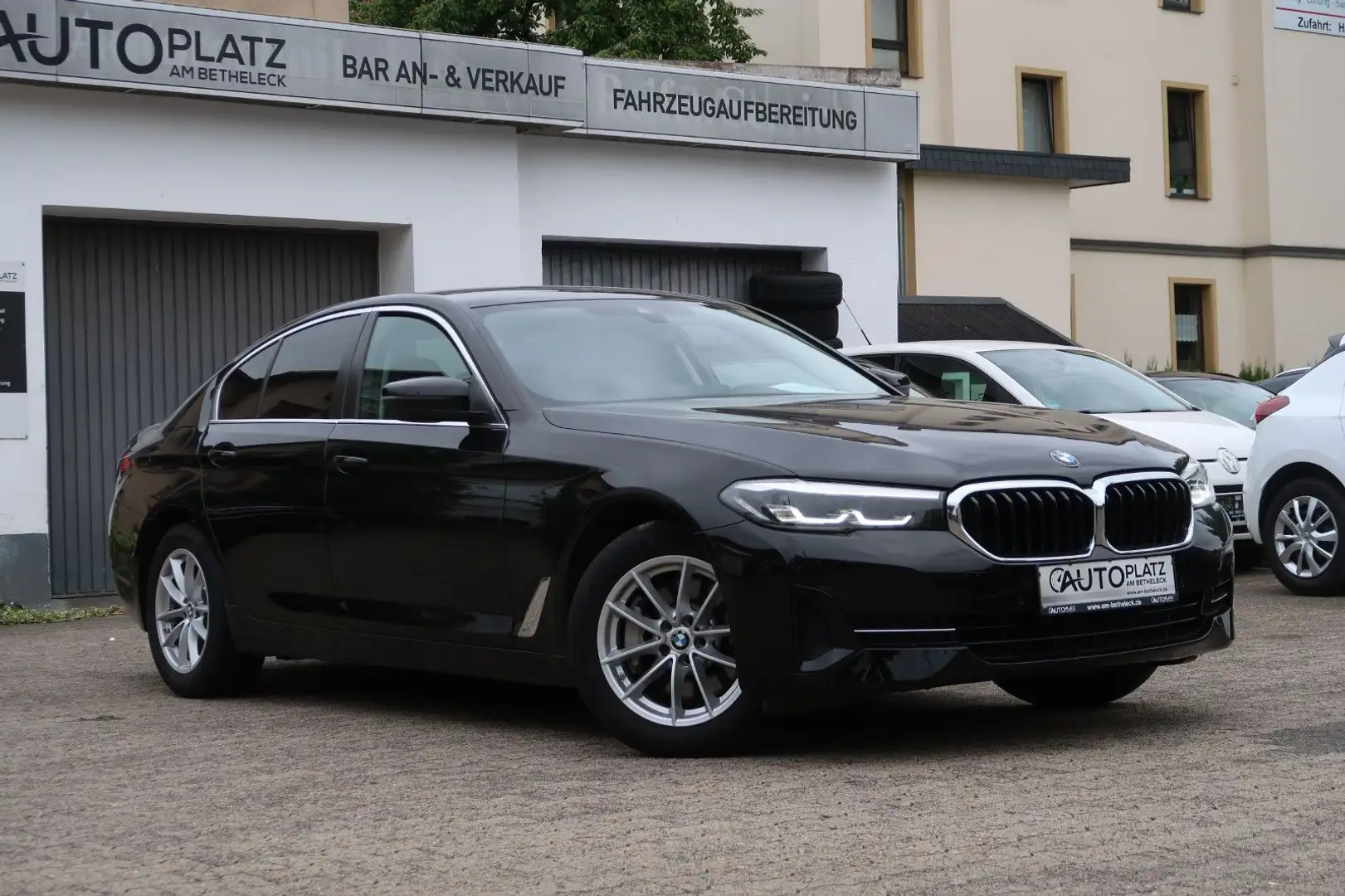 BMW 530 e Lim. *VIRTUAL *HARMAN/KARDON *KAMERA Schwarz - 1