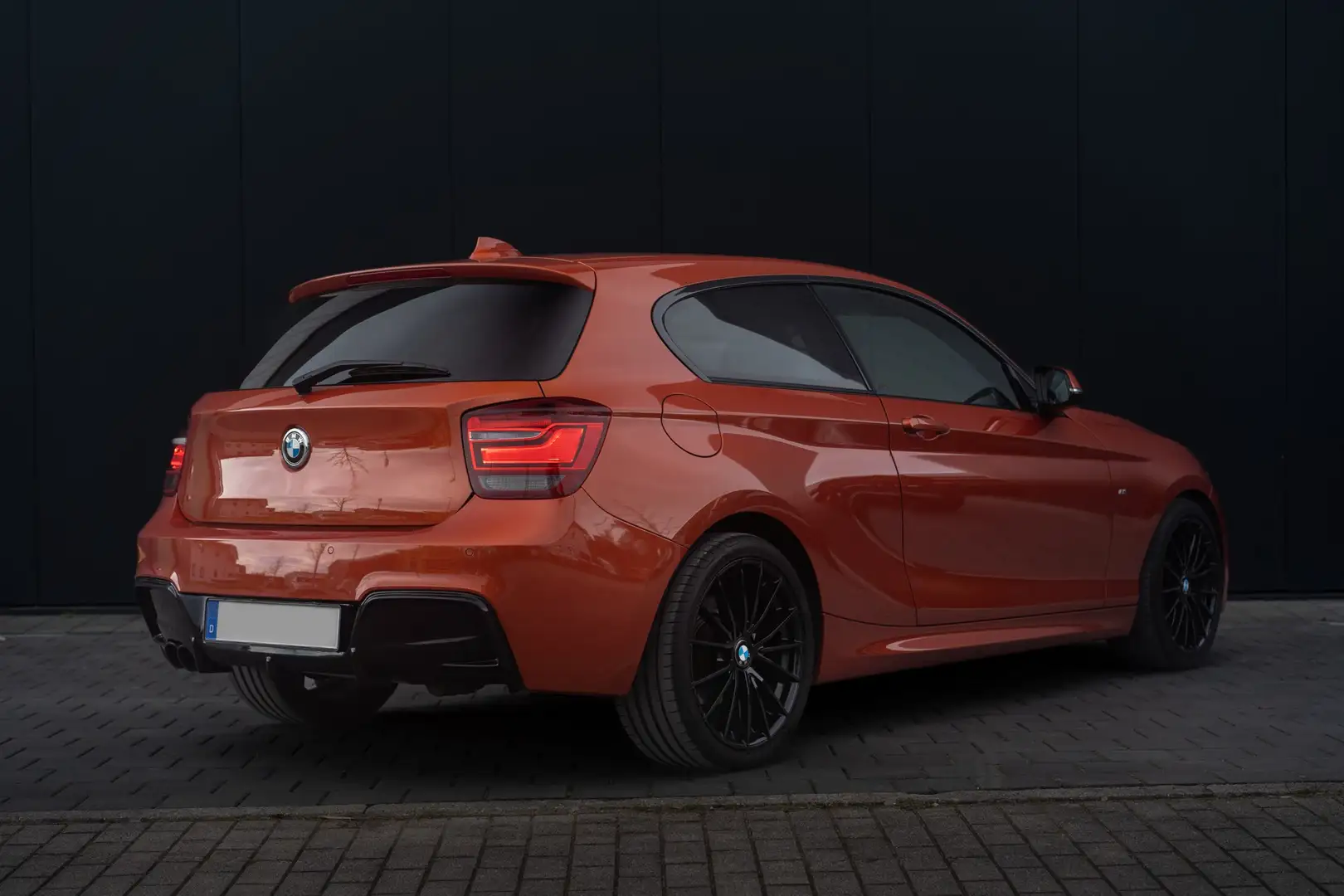BMW 116 116i | Top gepflegt | Xenon, M-Paket, Alcantara Orange - 2