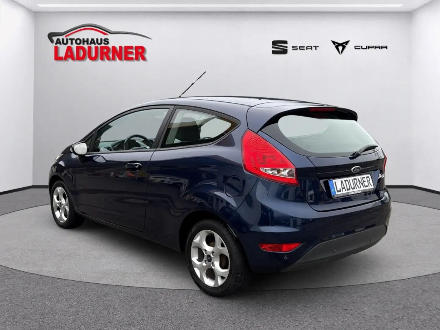Ford Fiesta Trend Notbremsass. PDCv+h Winterpaket Blau - 2