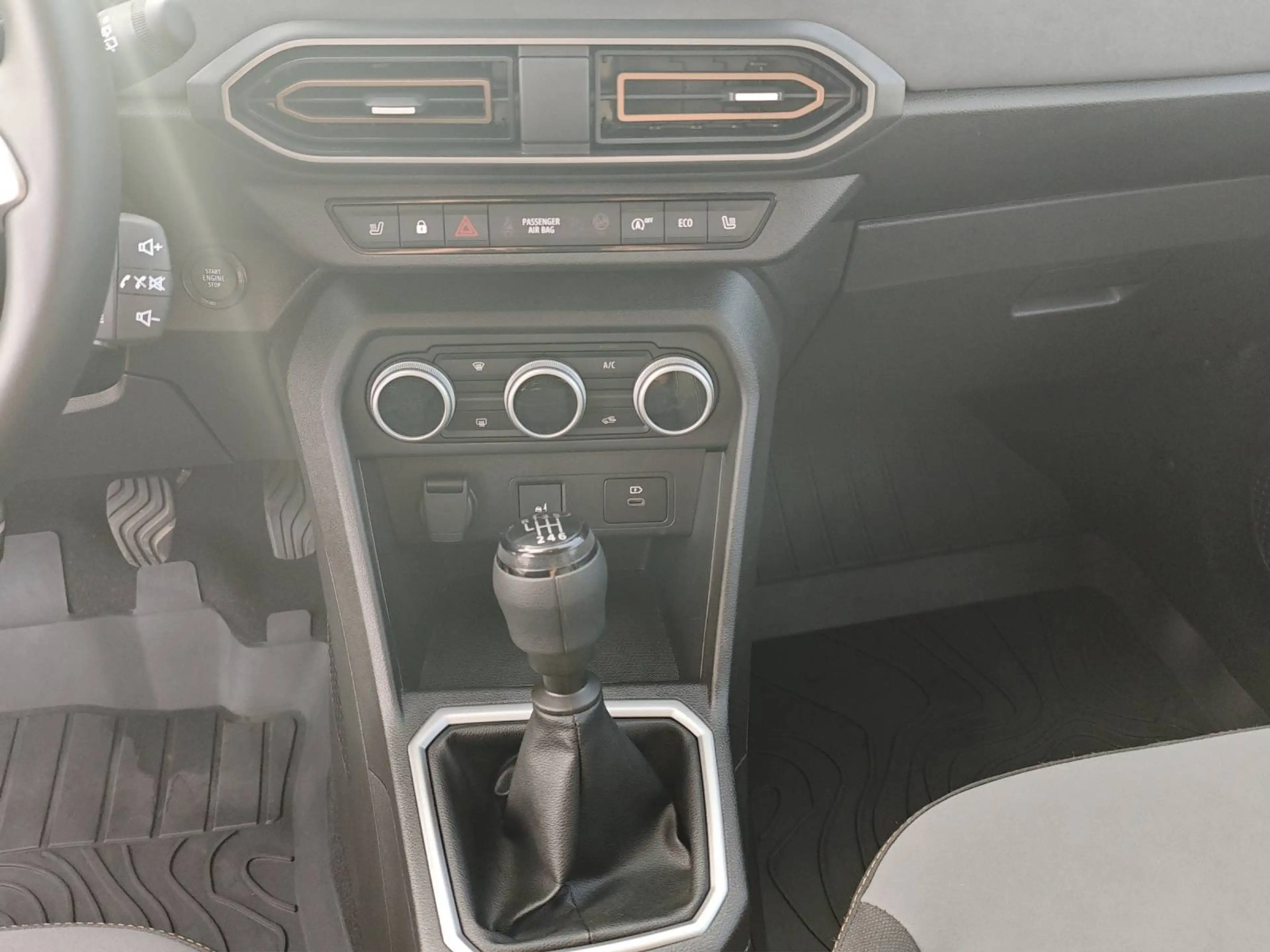 Dacia Jogger Extreme TCe 110 — photo 13