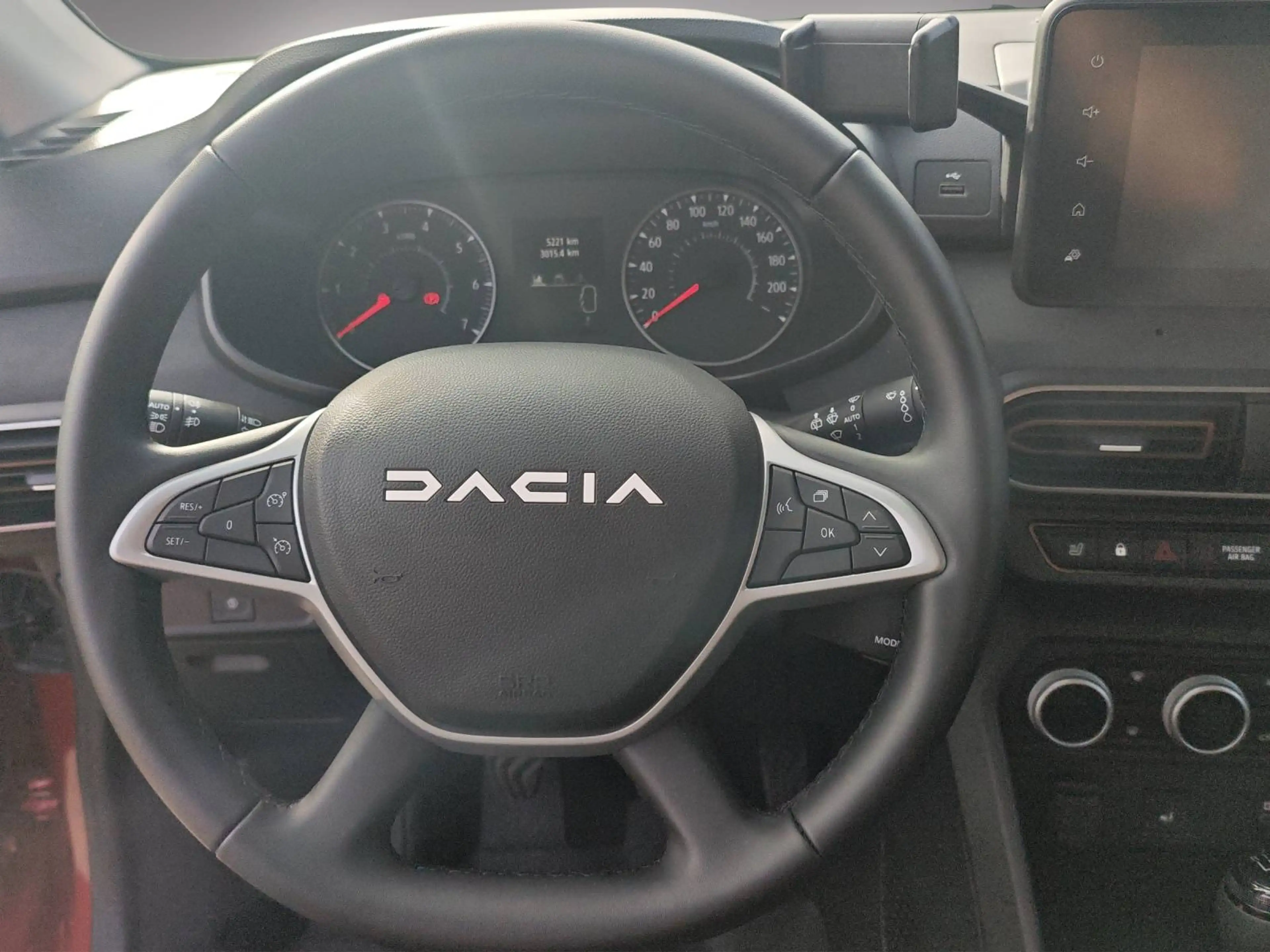 Dacia Jogger Extreme TCe 110 — photo 11