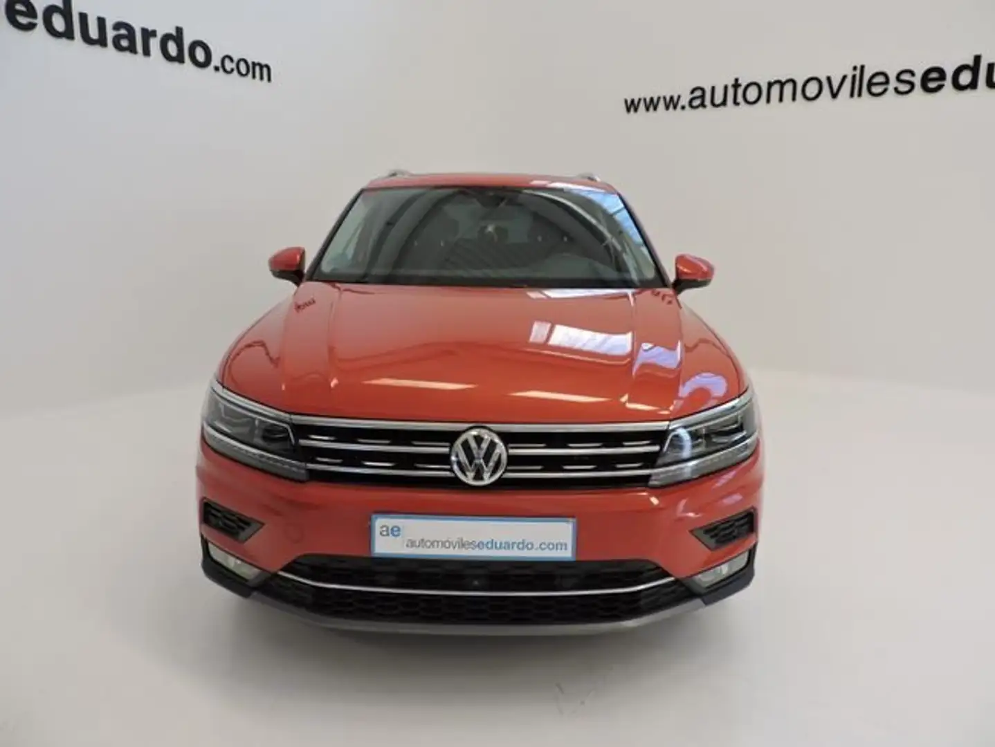Volkswagen Tiguan 2.0TDI Sport DSG Naranja - 2