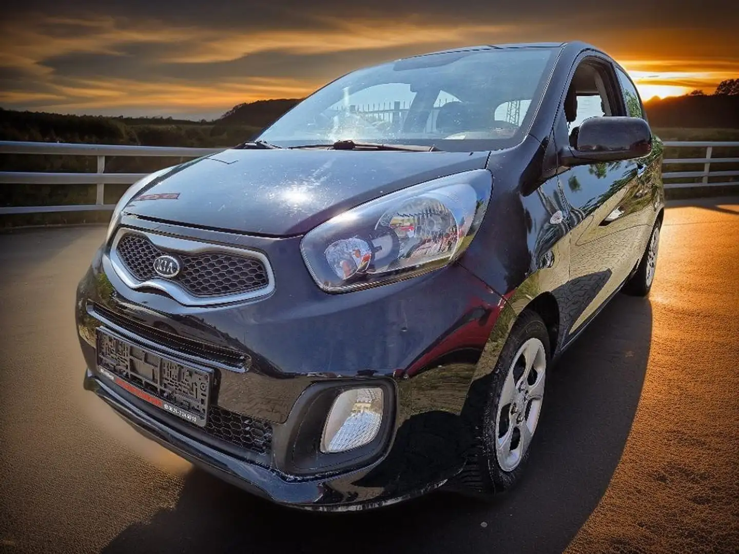Kia Picanto Edition 7 Noir - 1