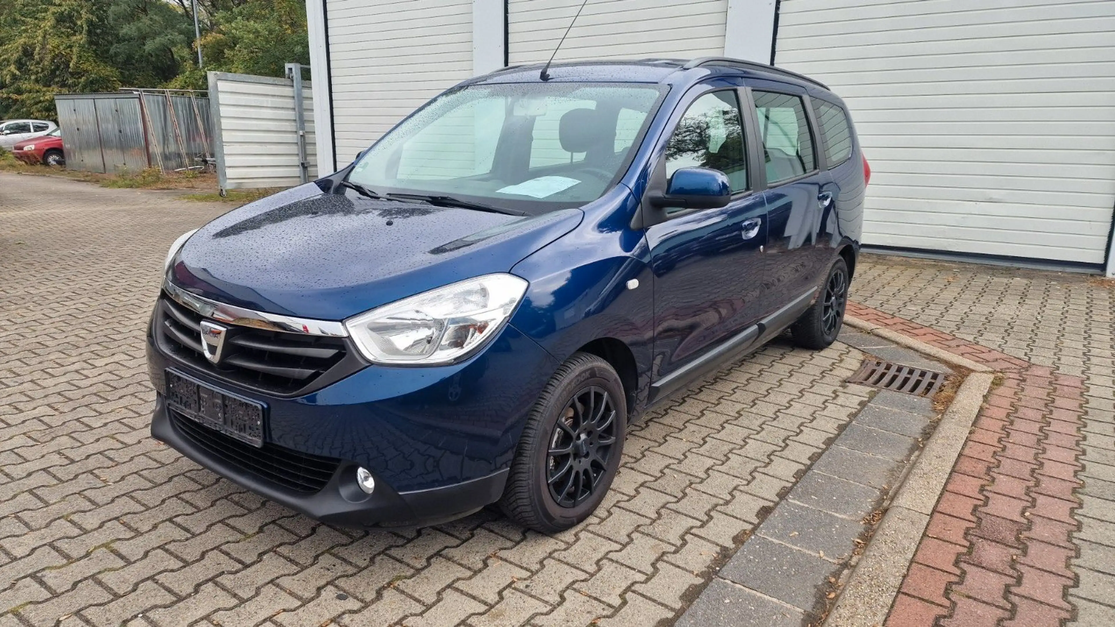Dacia Lodgy Laureate Navi M+S PDC 5 Sitzer Klima — photo 3