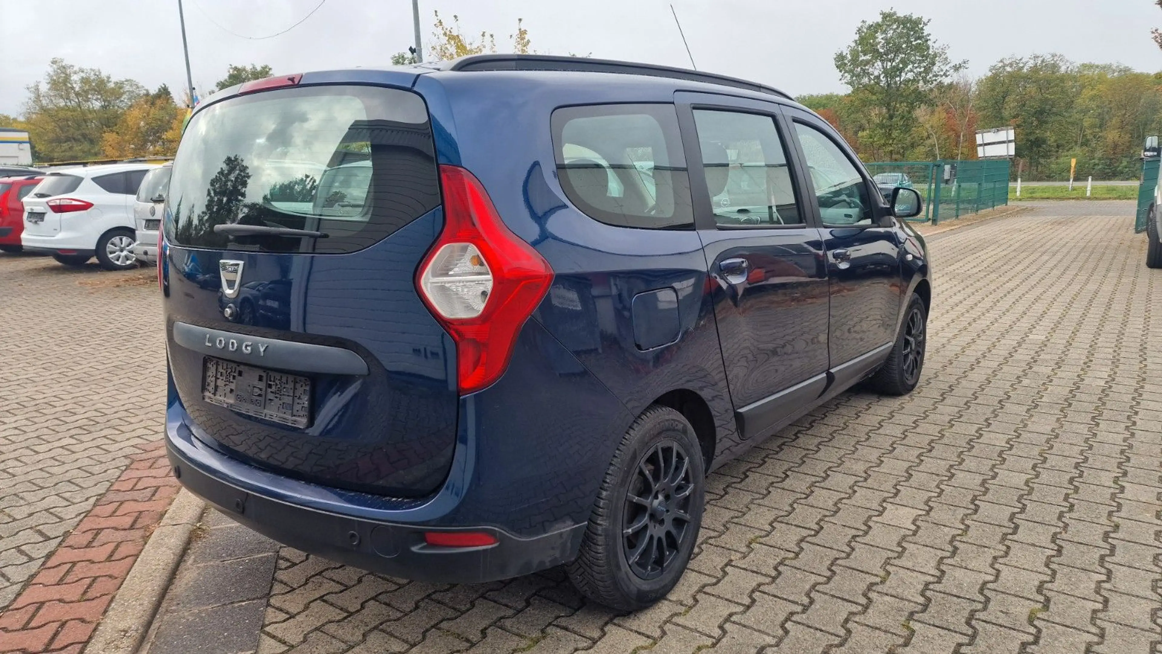 Dacia Lodgy Laureate Navi M+S PDC 5 Sitzer Klima — photo 7