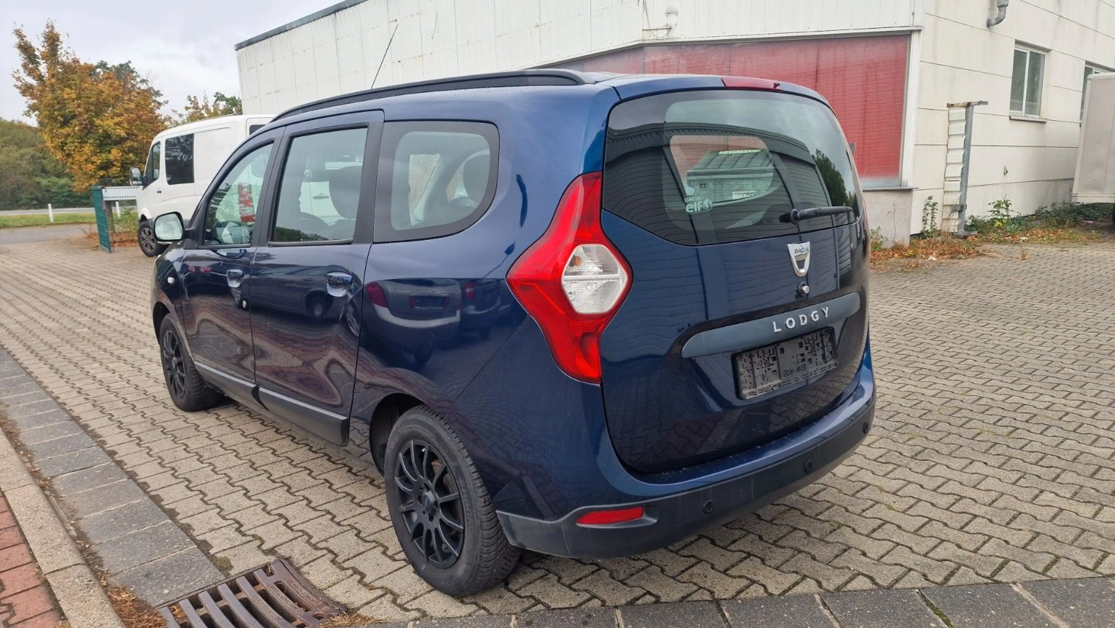 Dacia Lodgy Laureate Navi M+S PDC 5 Sitzer Klima — photo 10