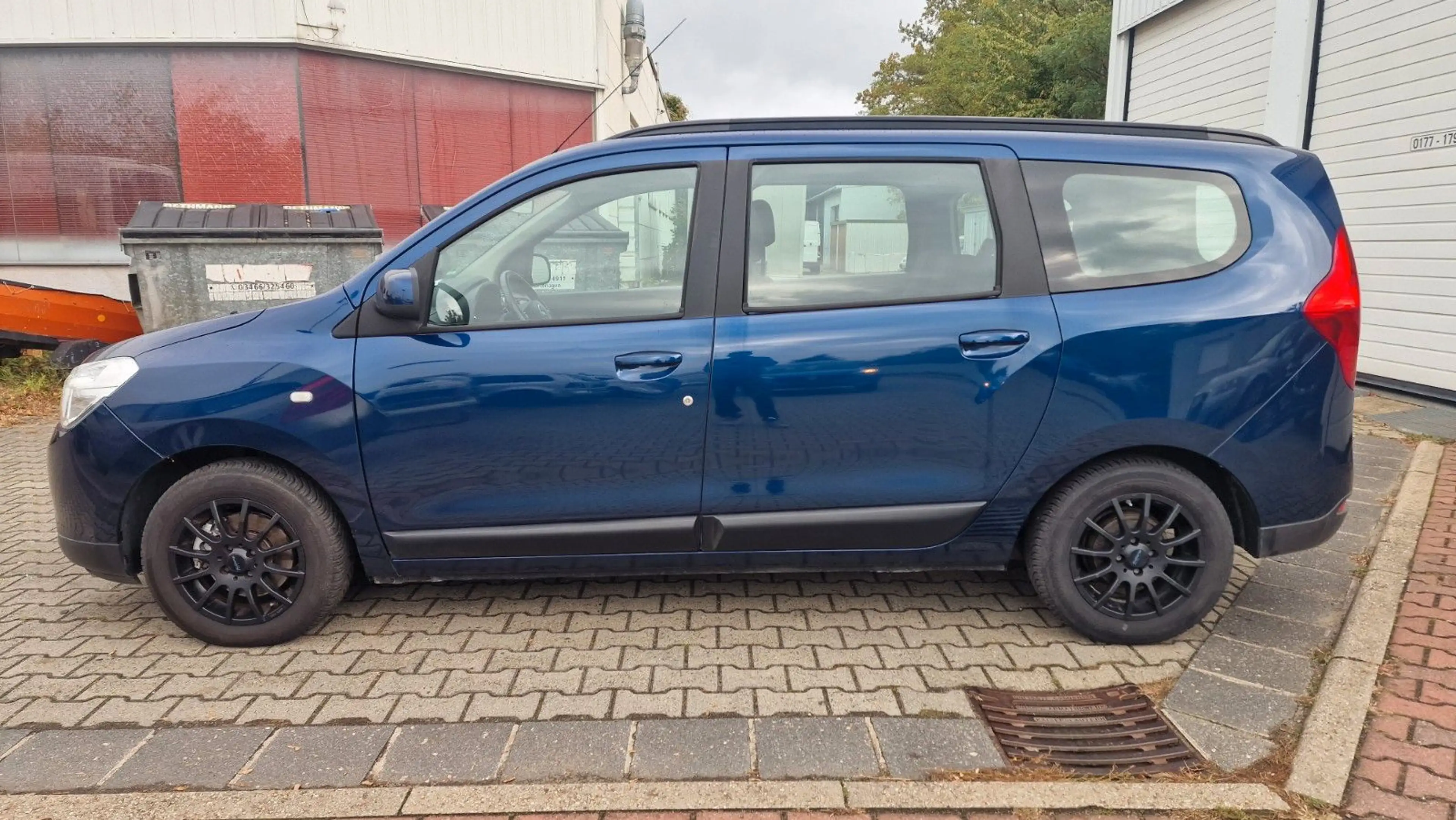 Dacia Lodgy Laureate Navi M+S PDC 5 Sitzer Klima — photo 11