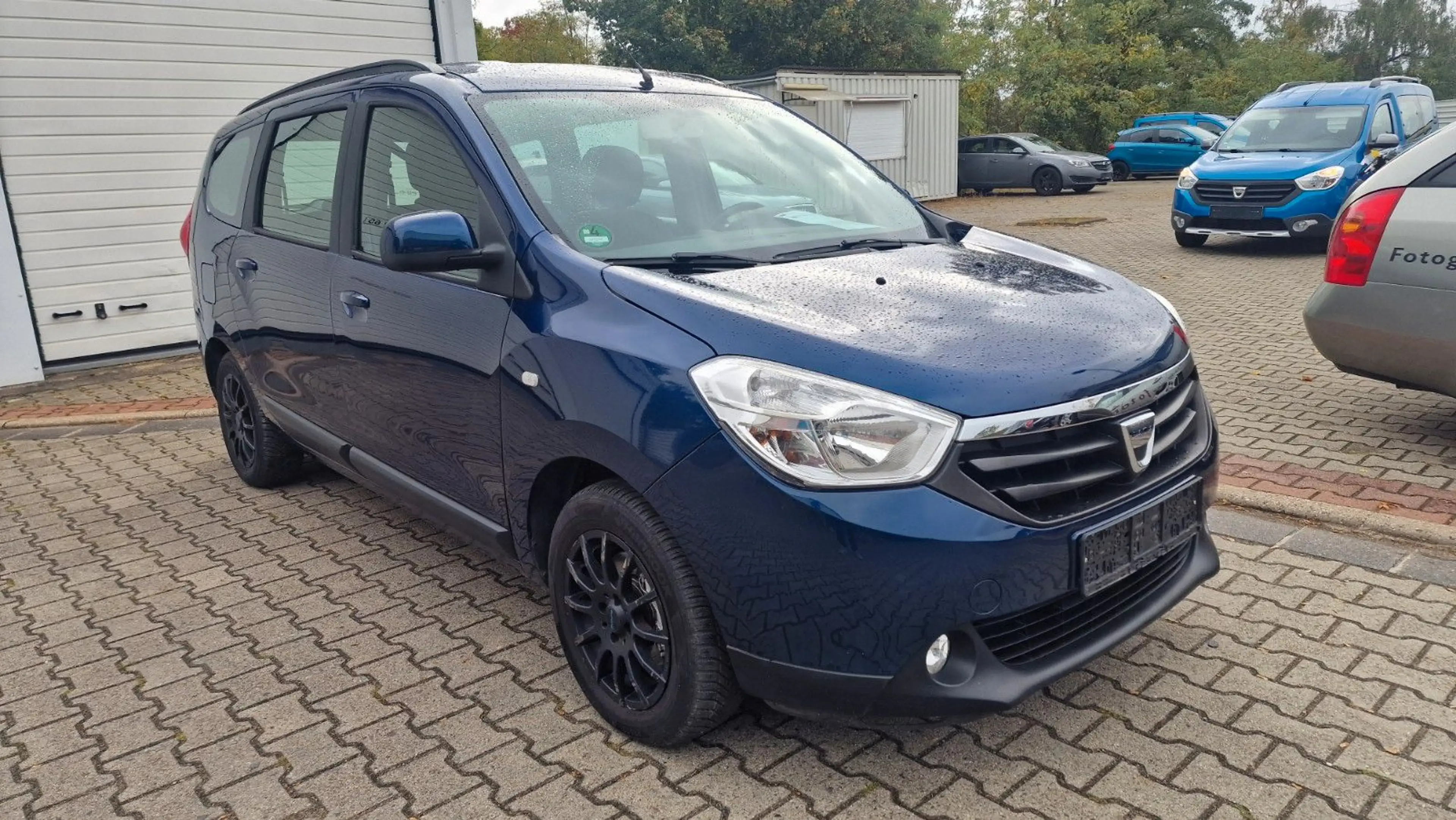 Dacia Lodgy Laureate Navi M+S PDC 5 Sitzer Klima — photo 5