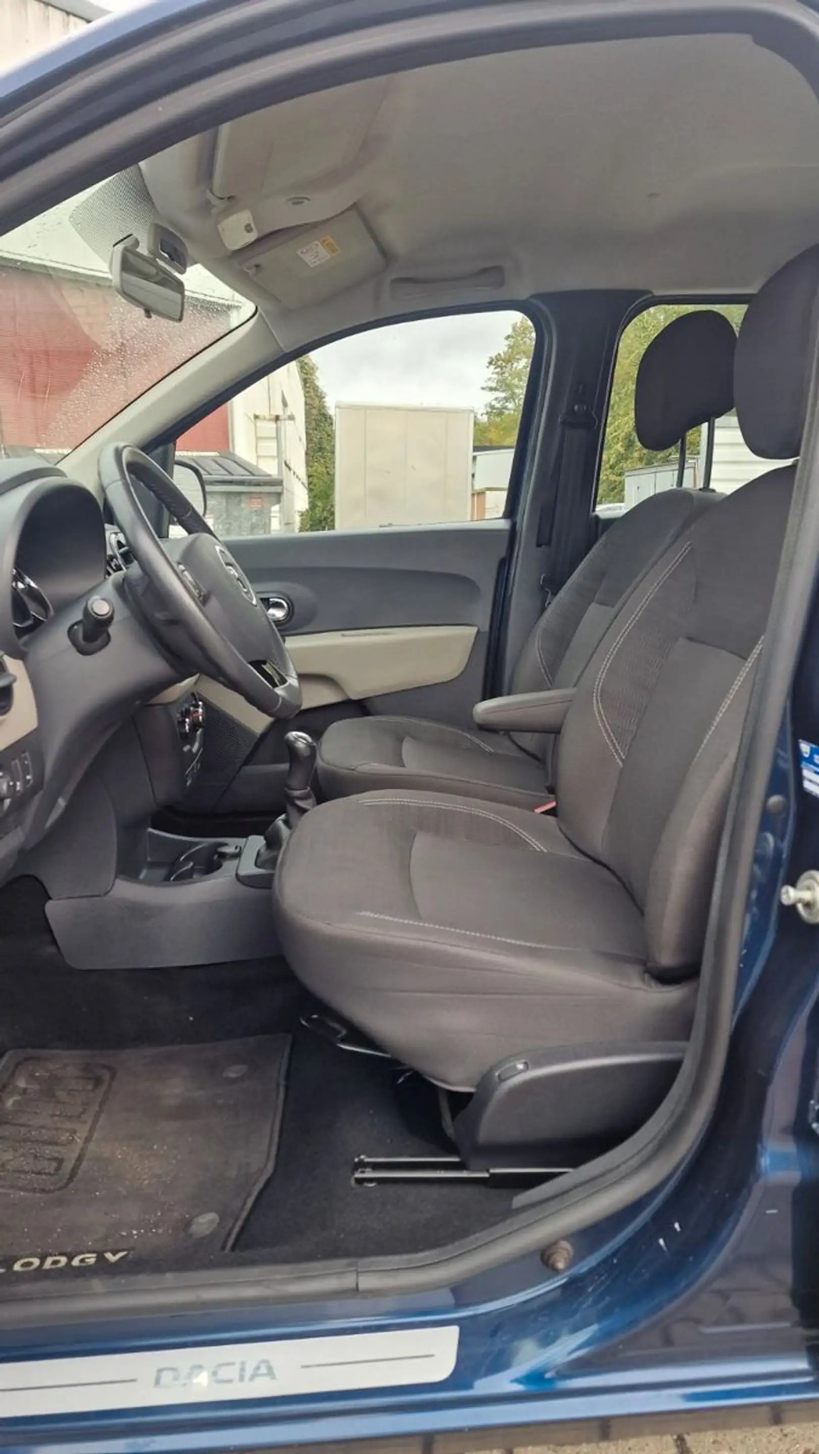 Dacia Lodgy Laureate Navi M+S PDC 5 Sitzer Klima — photo 15