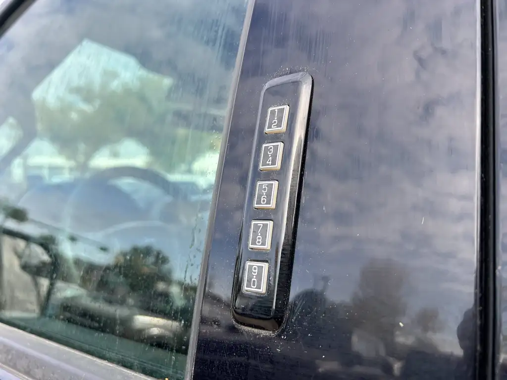 2020 Ford F-150 SuperCrew XLT SuperCrew 145 | Sport Pkg | FX4 Pkg | SYNC 3 — photo 5