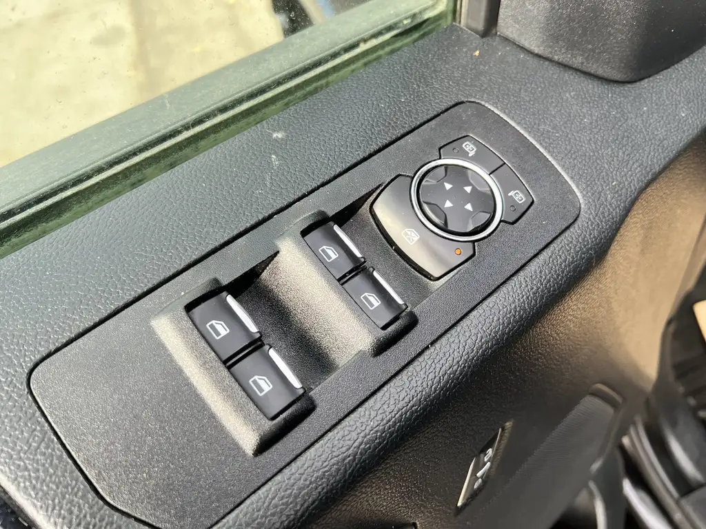 2020 Ford F-150 SuperCrew XLT SuperCrew 145 | Sport Pkg | FX4 Pkg | SYNC 3 — photo 7
