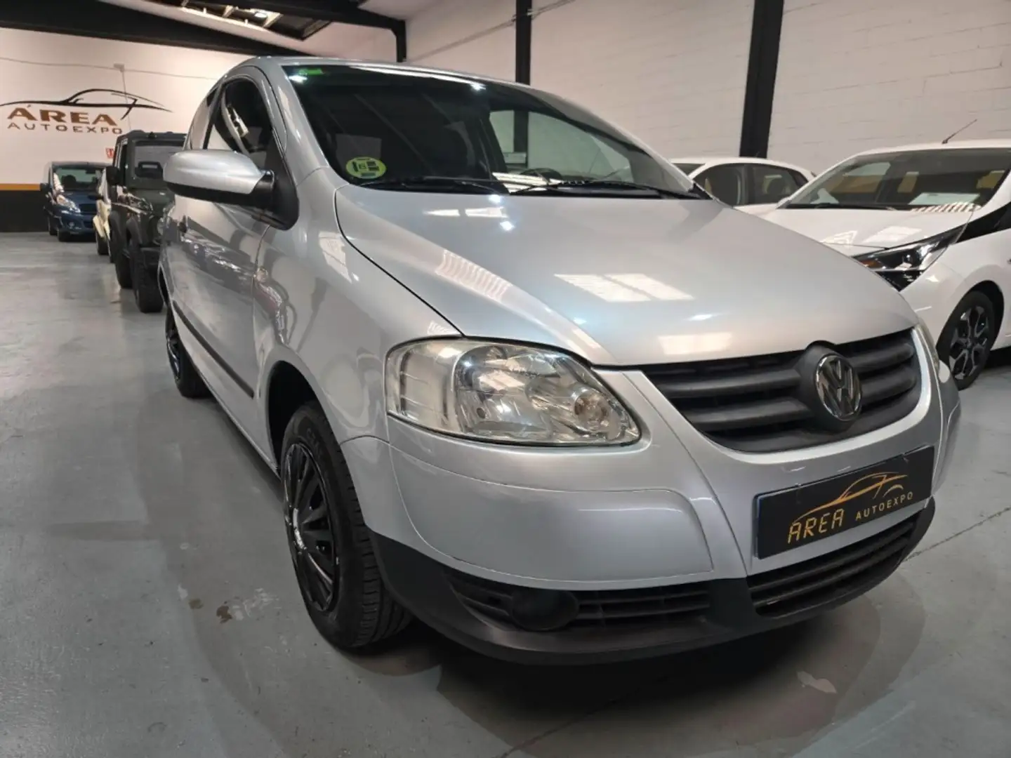 Volkswagen Fox 1.4 Srebrny - 2