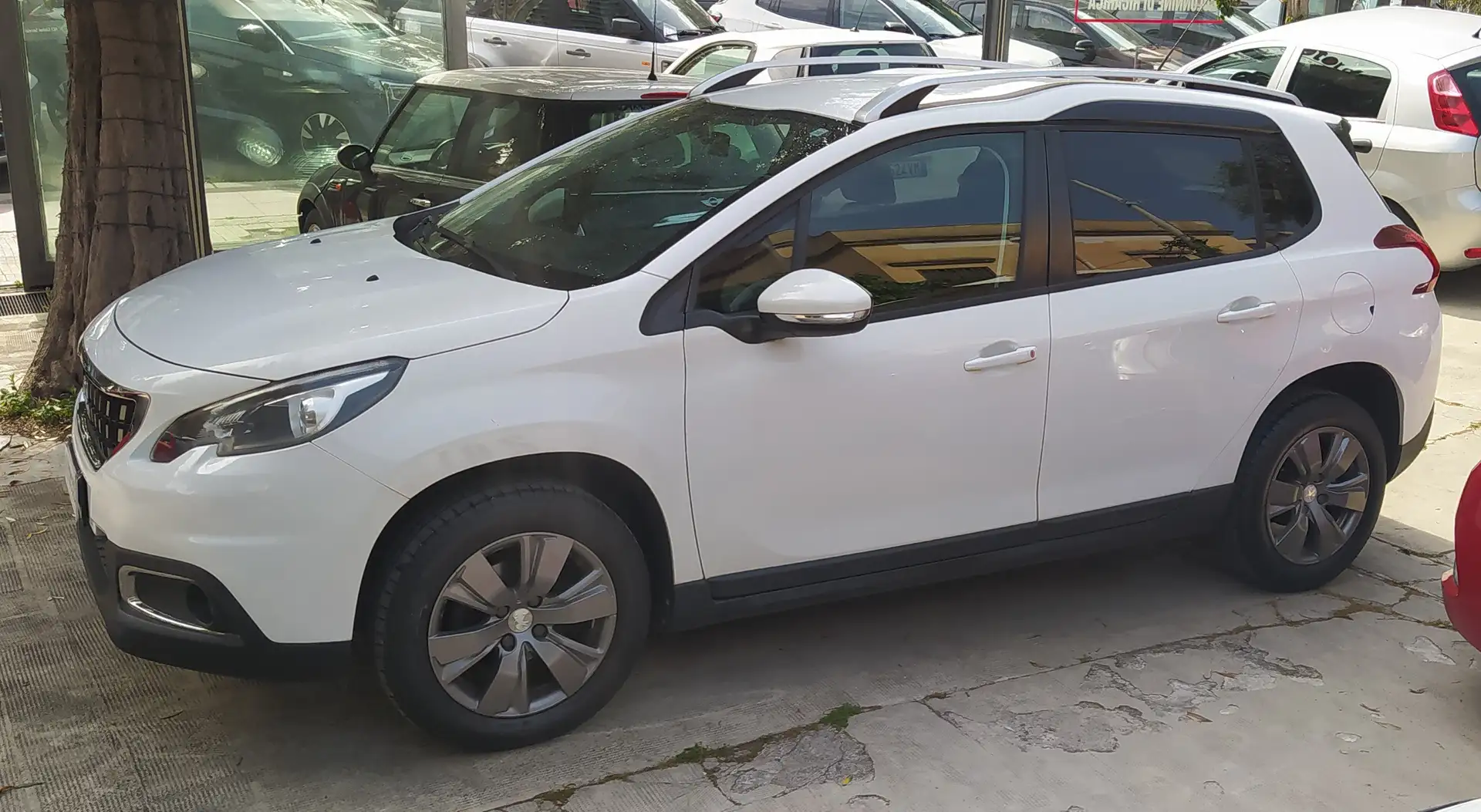Peugeot 2008 2008 1.6 bluehdi Active 100cv my16 Weiß - 2