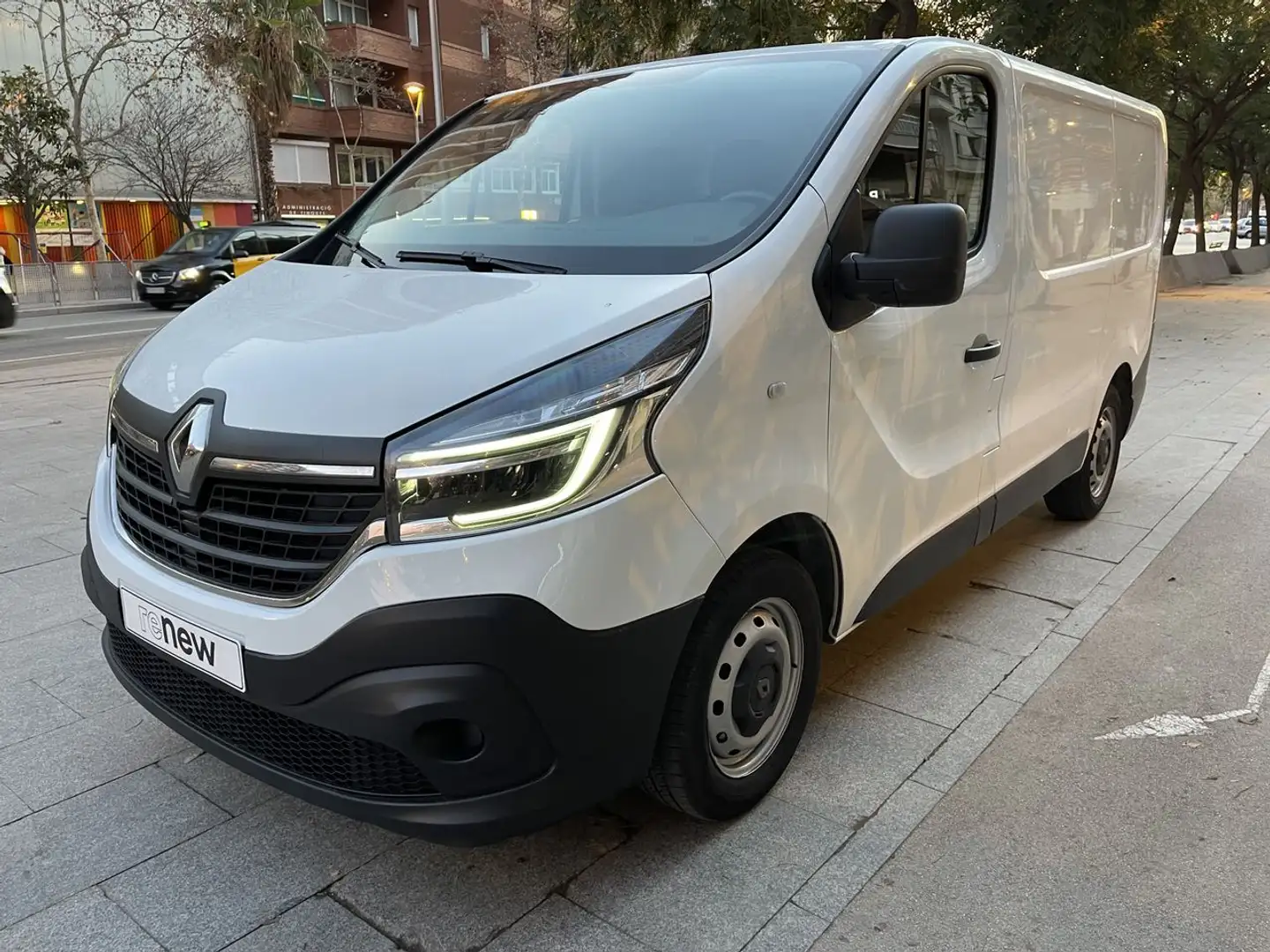 Renault Trafic Furgón 29 L1H1 Energy dCi TT 92kW Blanco - 2