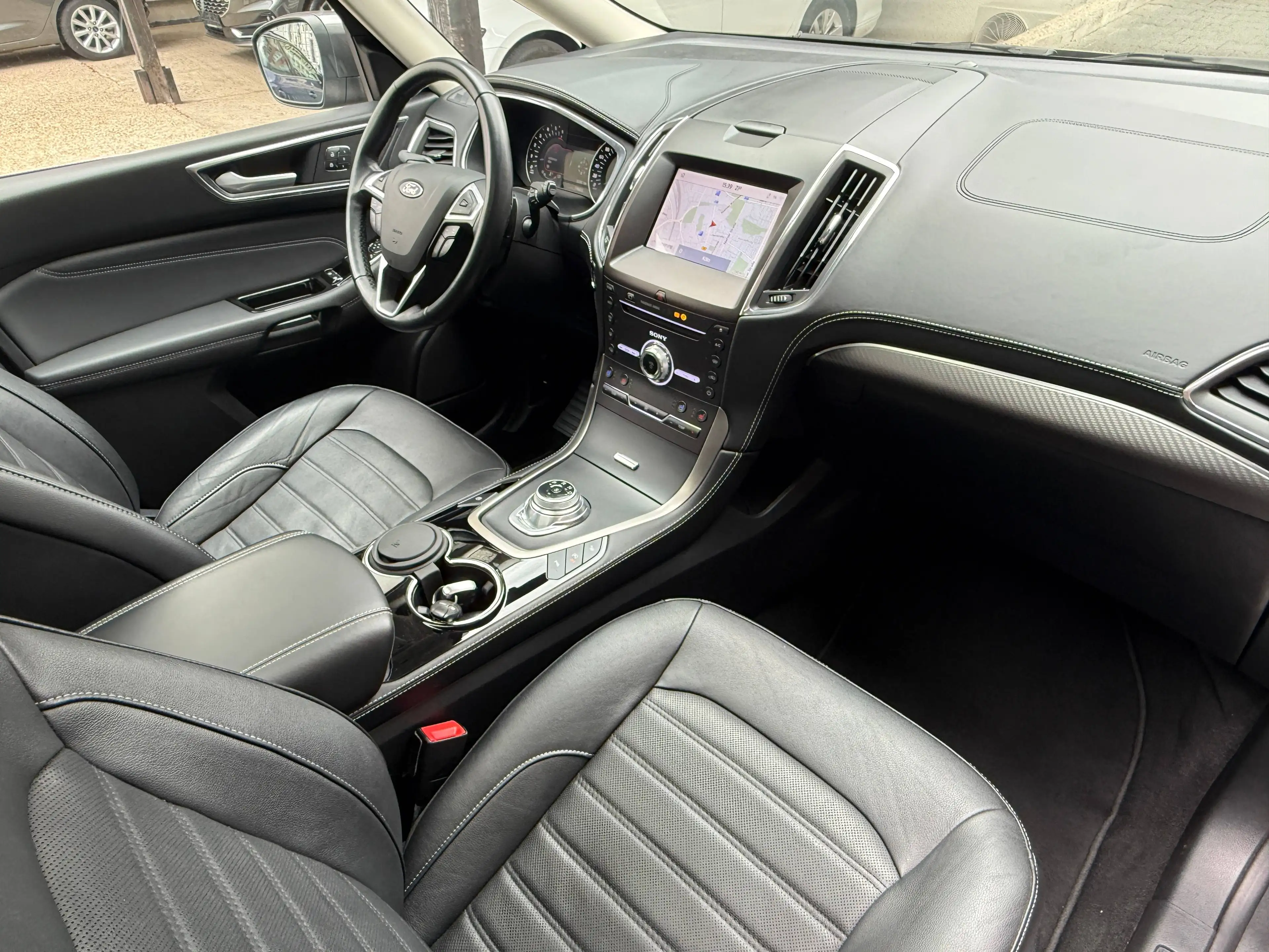 Ford Galaxy 2.0 EcoBlue Titanium — photo 12
