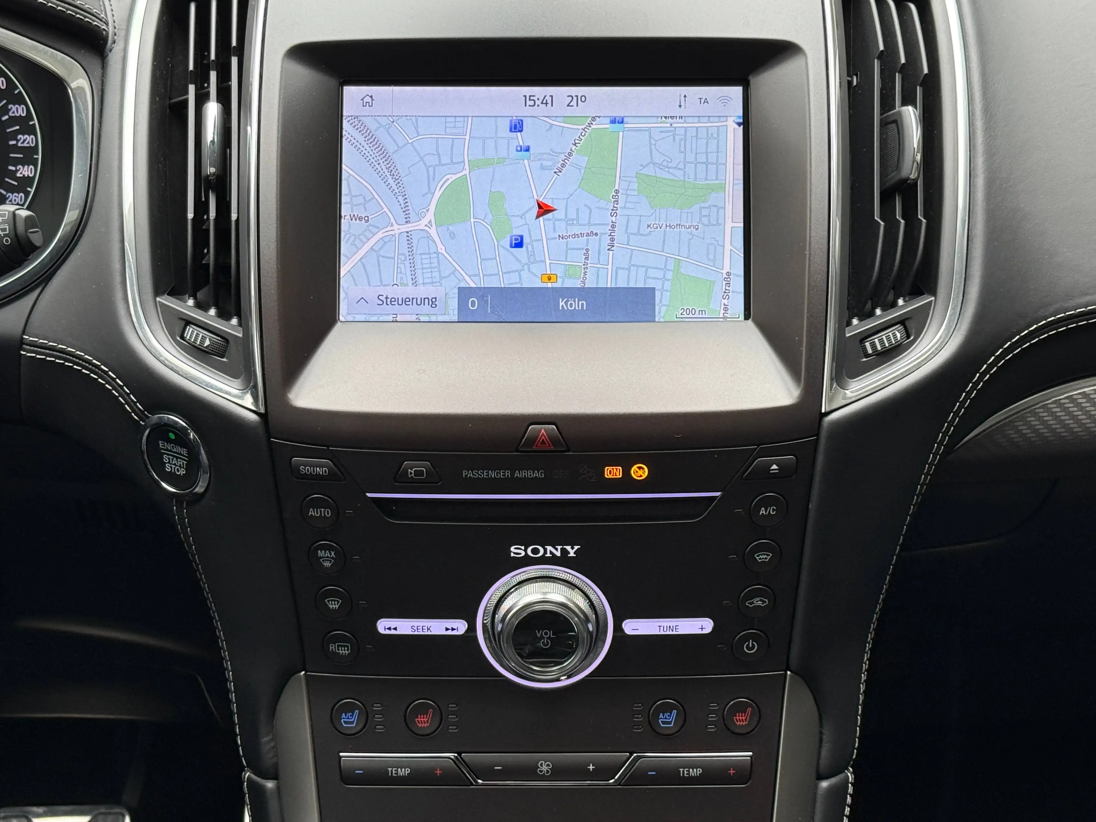 Ford Galaxy 2.0 EcoBlue Titanium — photo 9