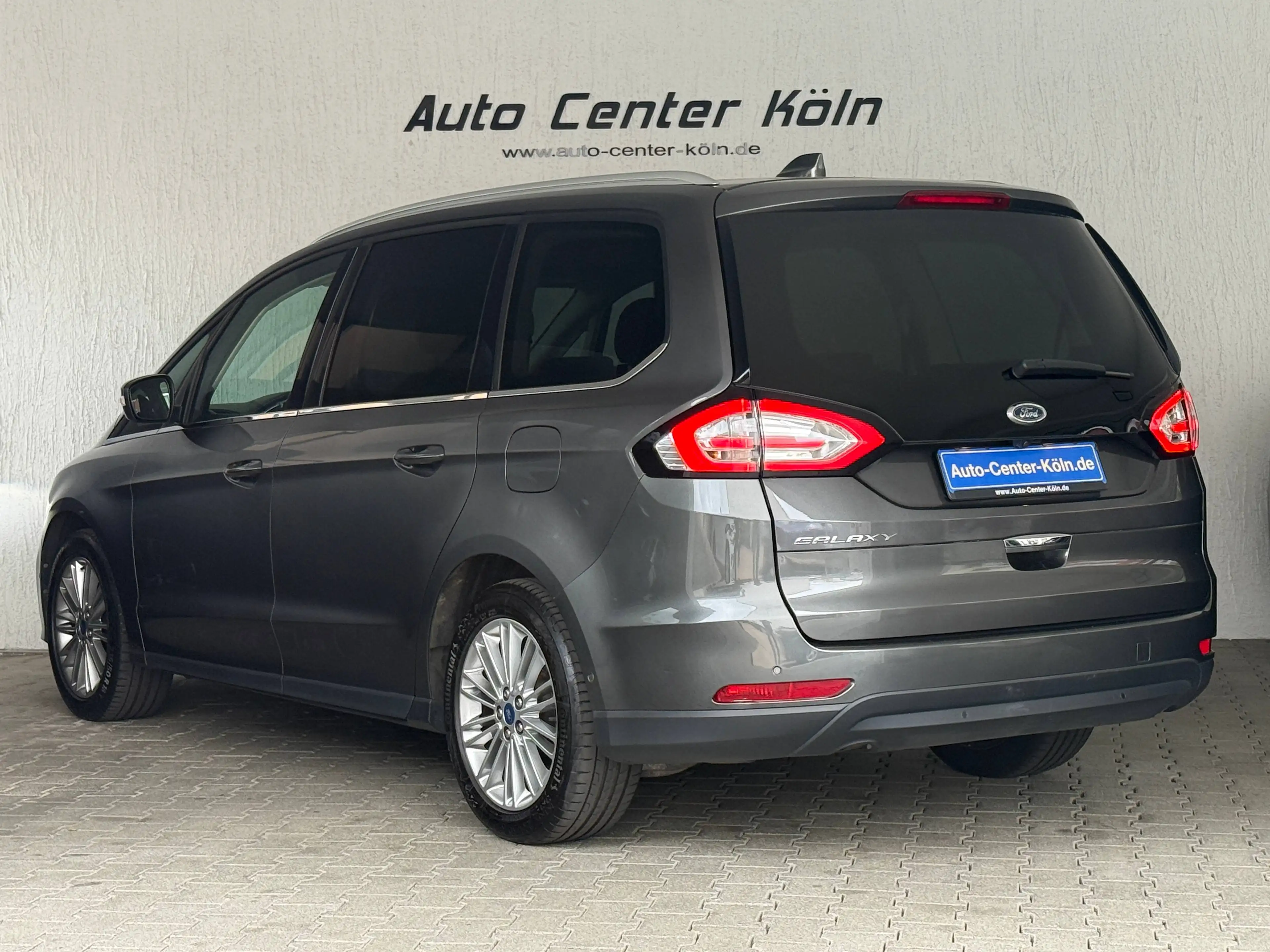 Ford Galaxy 2.0 EcoBlue Titanium — photo 4