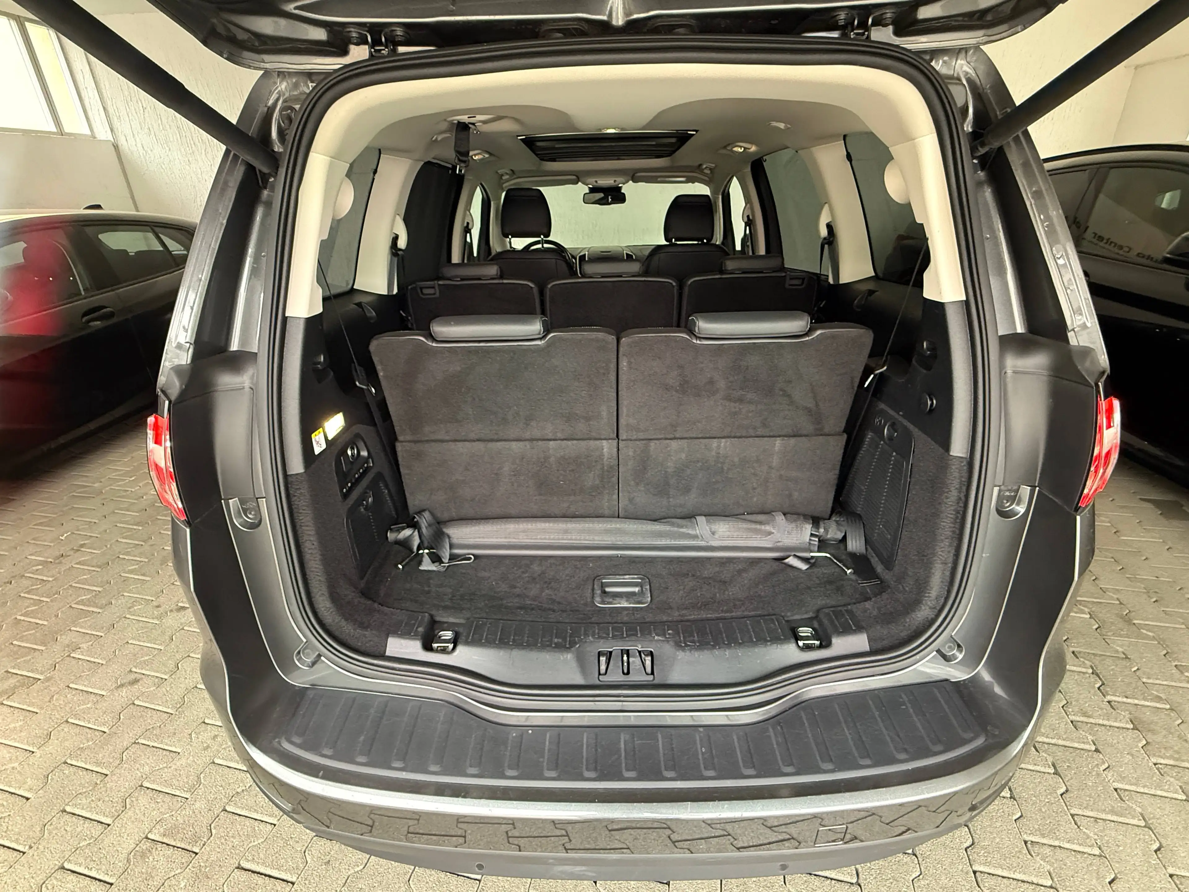 Ford Galaxy 2.0 EcoBlue Titanium — photo 7