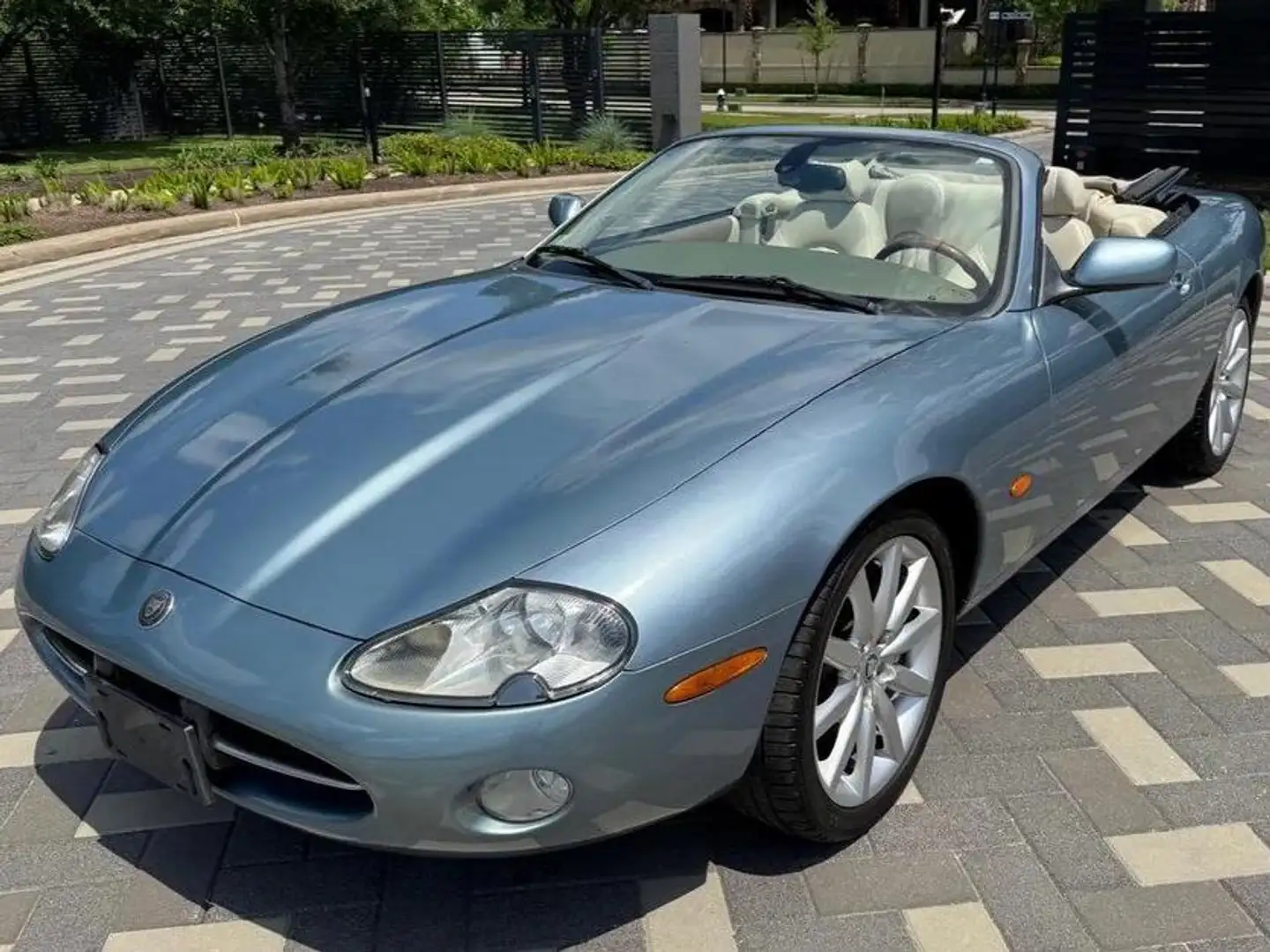Jaguar XK8 XK8 4.2i V8 Blau - 1