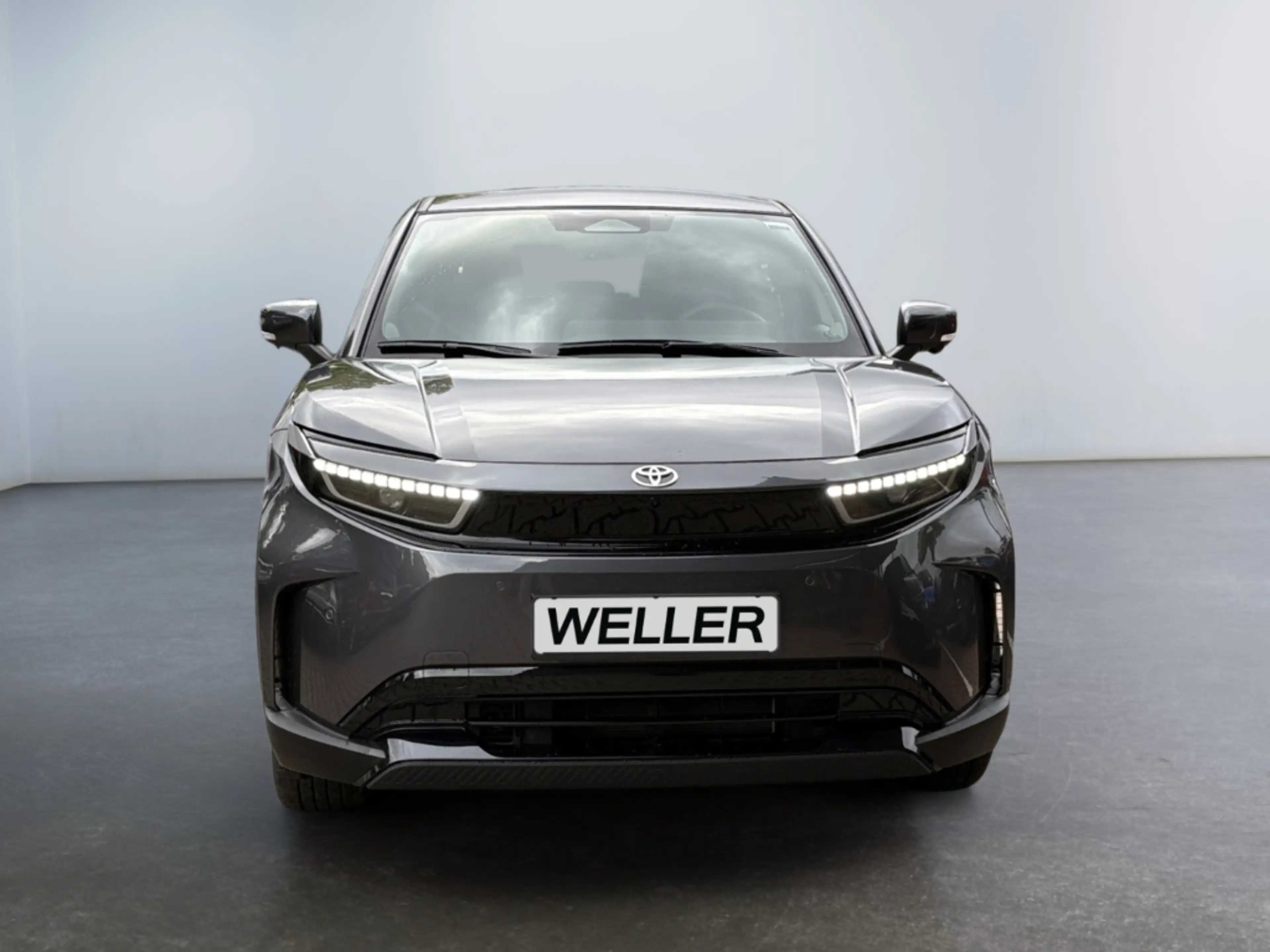 Toyota Urban Cruiser (61 kWh) Lounge *360°*JBL*Pano*ACC* — photo 2