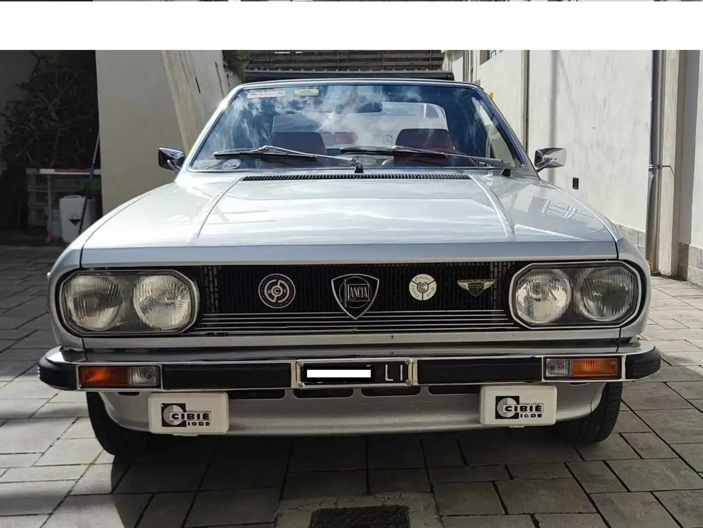 Lancia Beta spider Silber - 2