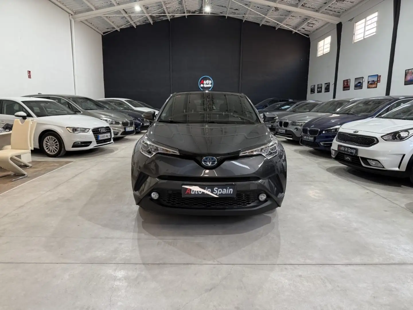Toyota C-HR 125H Dynamic Plus Gris - 2