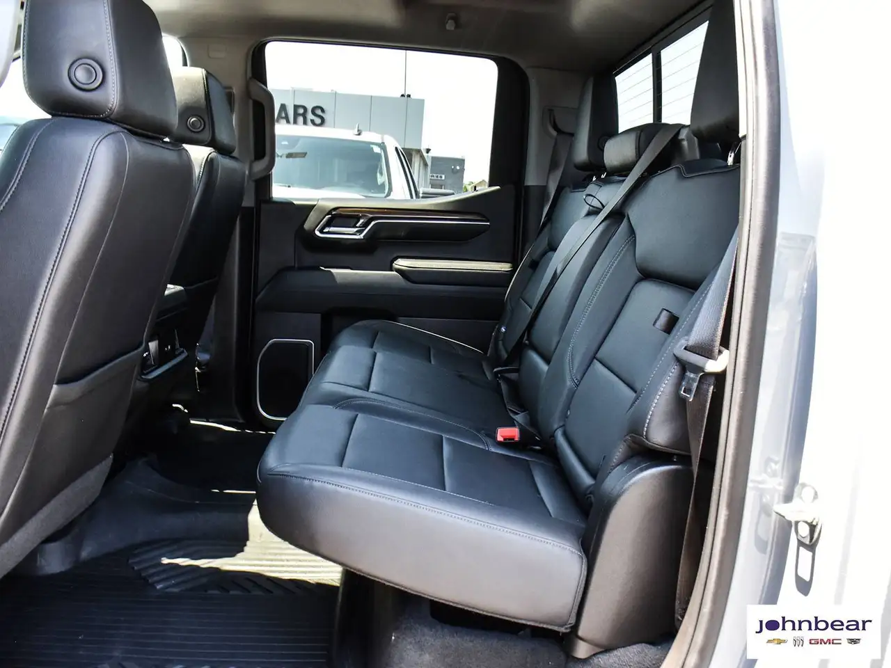 Chevrolet Silverado 1500 photo Chevrolet Silverado 1500