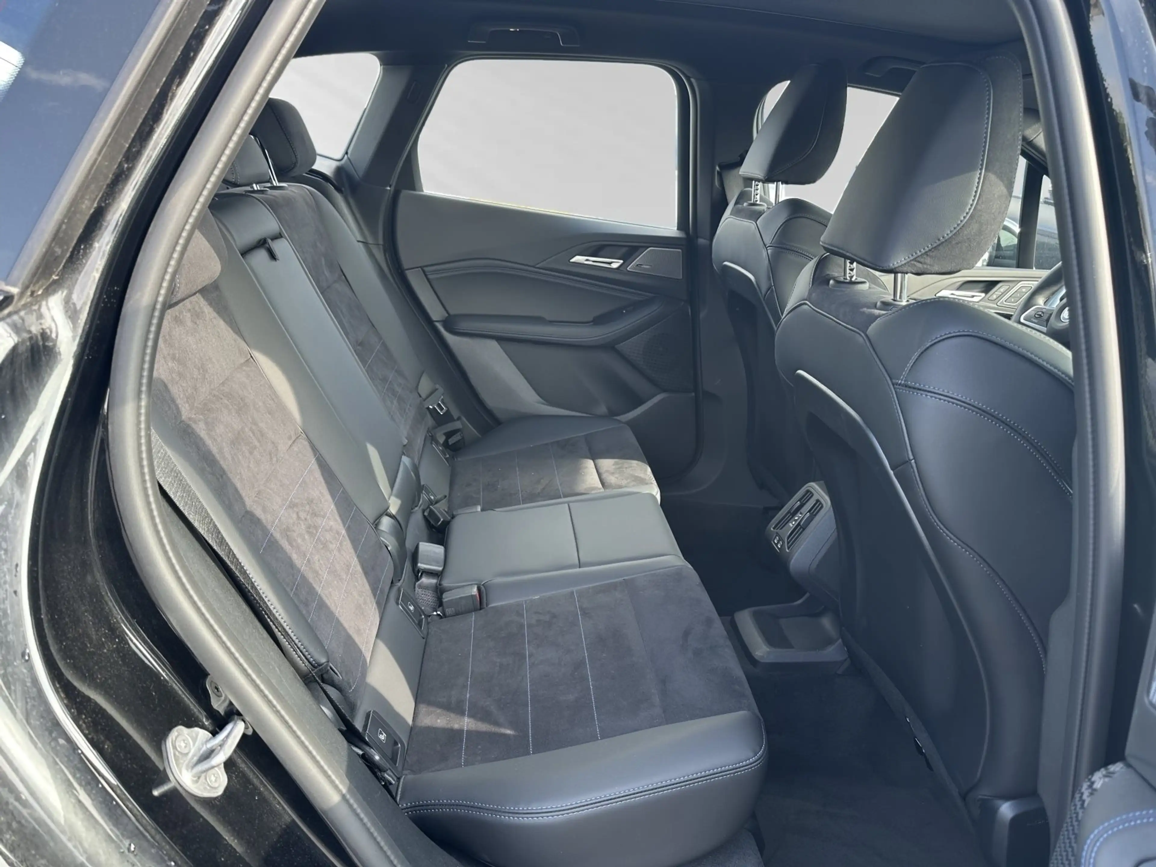 BMW 223 i xDrive Active Tourer M Sport|AHK|Pano|HUD — photo 13