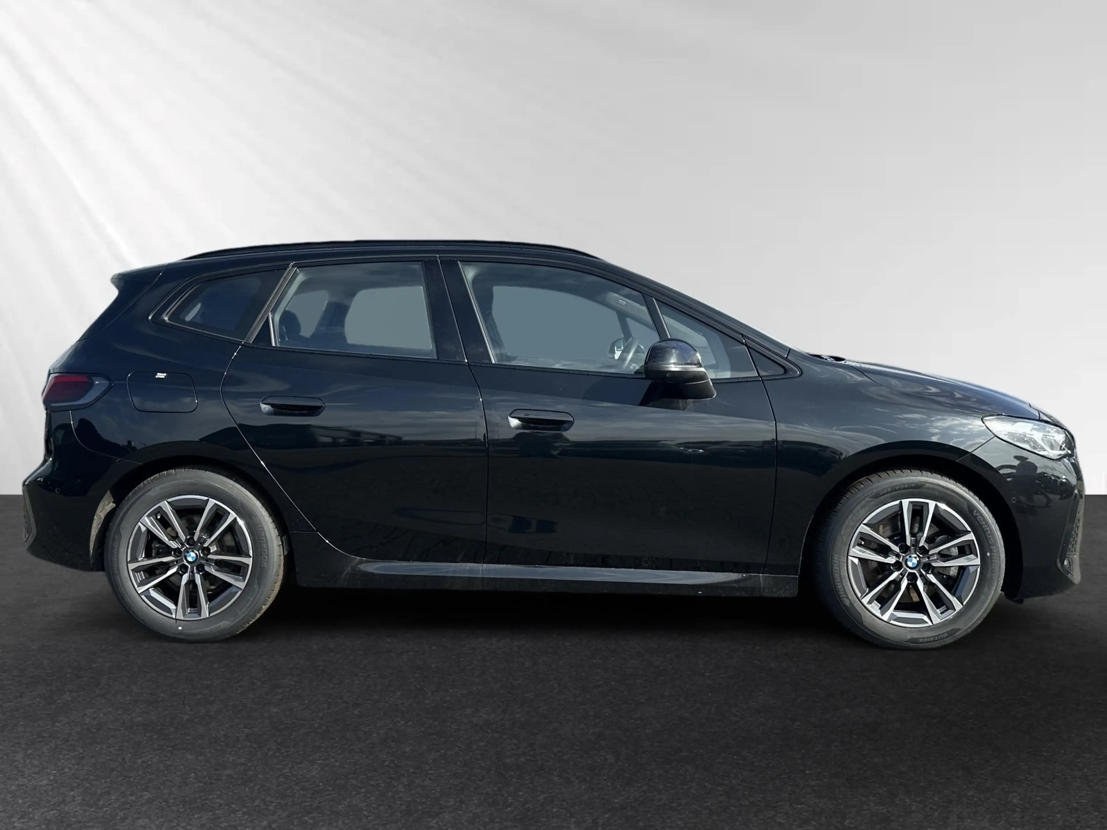 BMW 223 i xDrive Active Tourer M Sport|AHK|Pano|HUD — photo 2