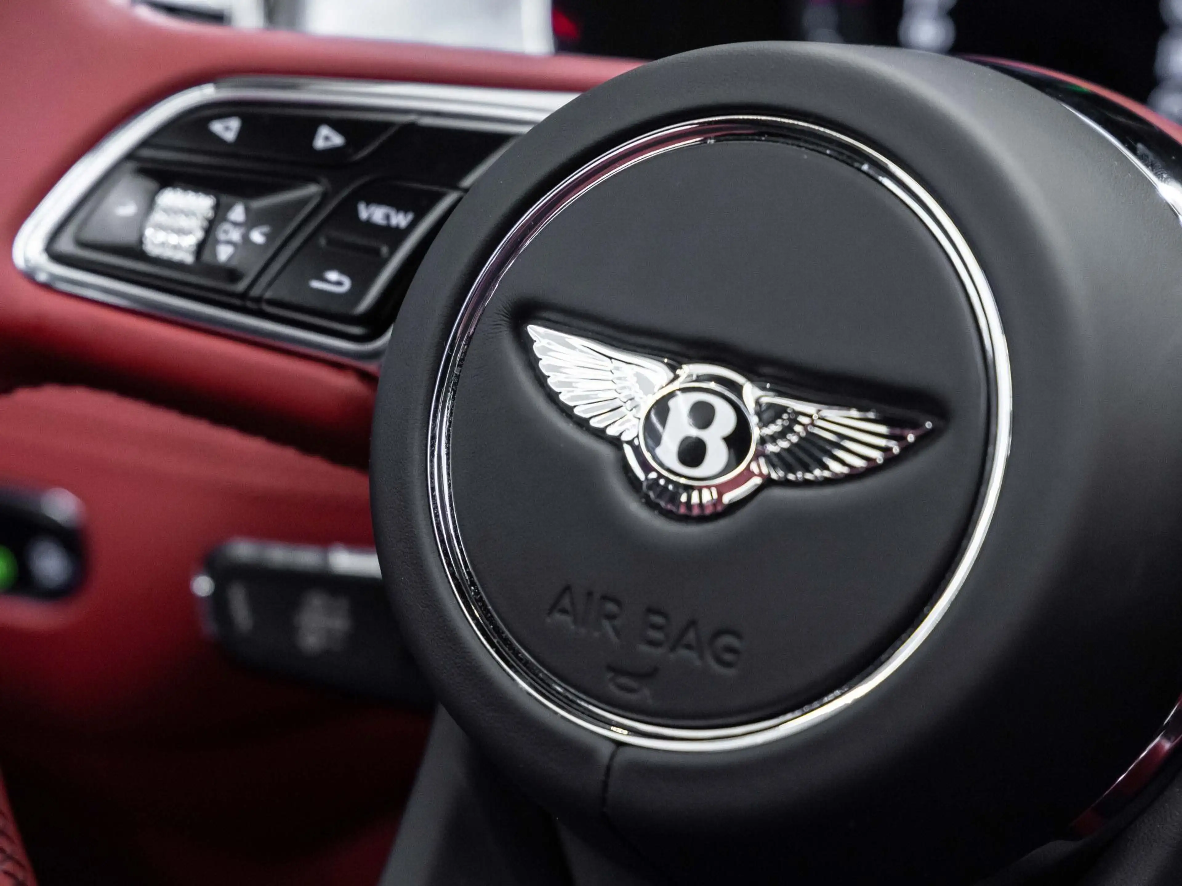 Bentley Bentayga S V8 von BENTLEY MANNHEIM — photo 12