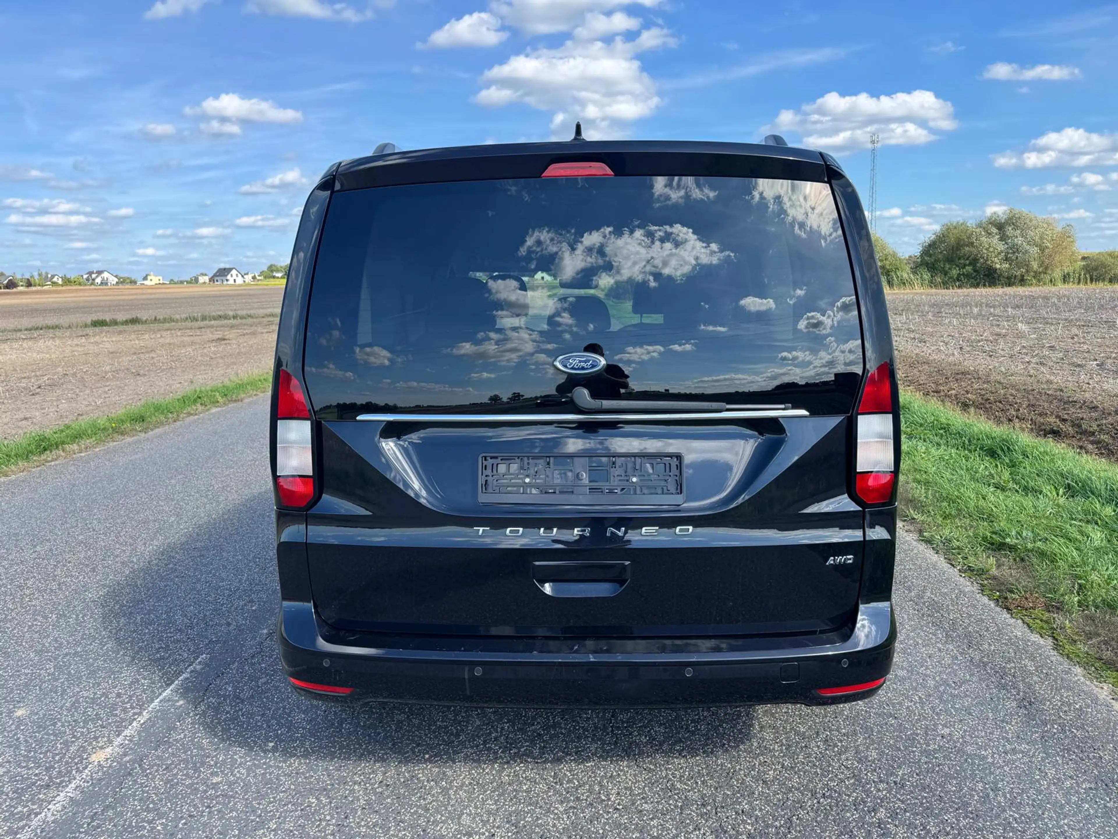 Ford Tourneo Connect Grand Tourneo Connect 2.0 EcoBlue Allrad TITANIUM — photo 4