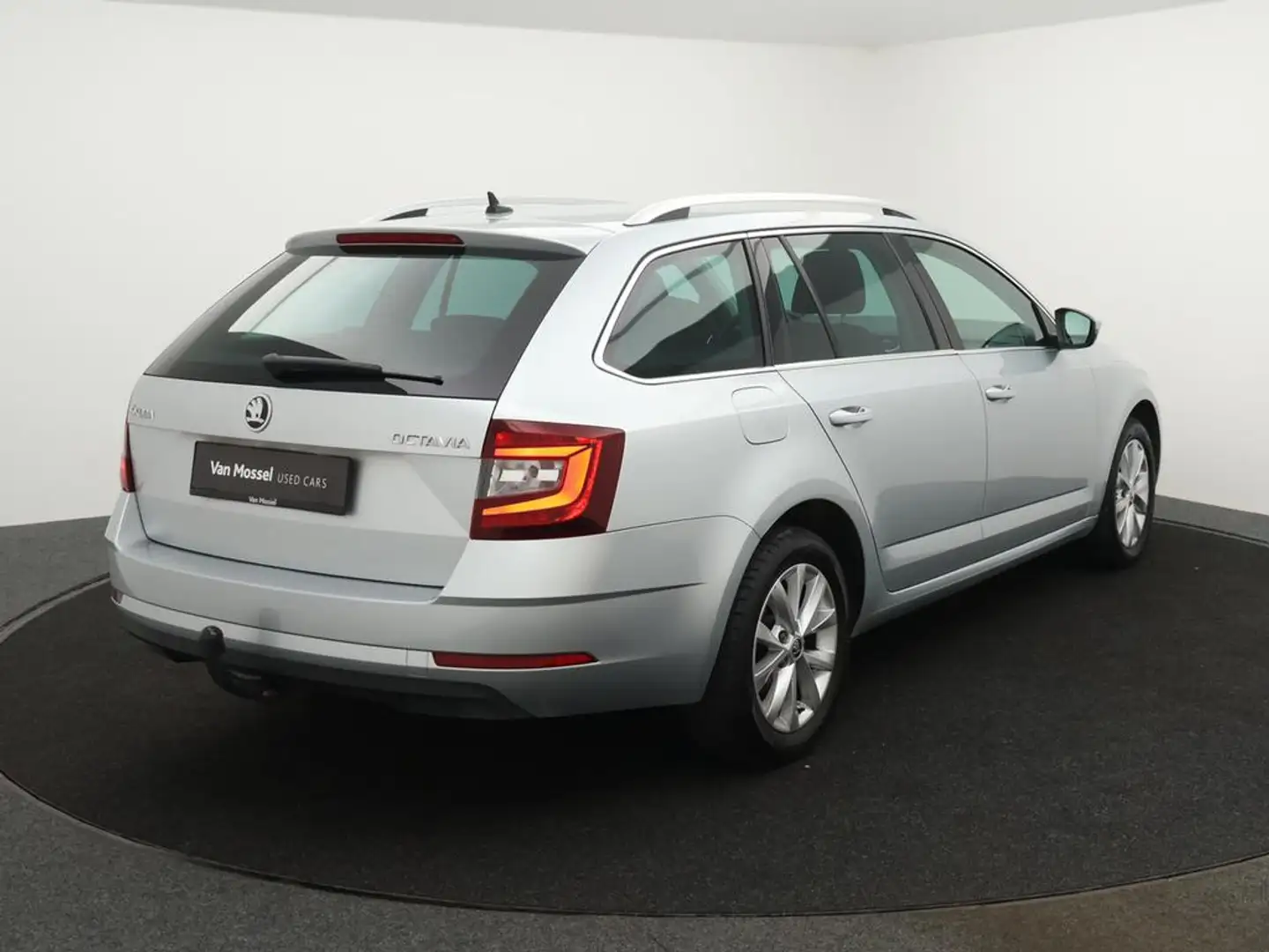 Skoda Octavia Octavia Combi Ambition 1.0TSI 115PK *TREKHAAK*NAVI*APP CONNECT*ZETELVERWARMING*CRUISE*BLTH*... Argent - 2