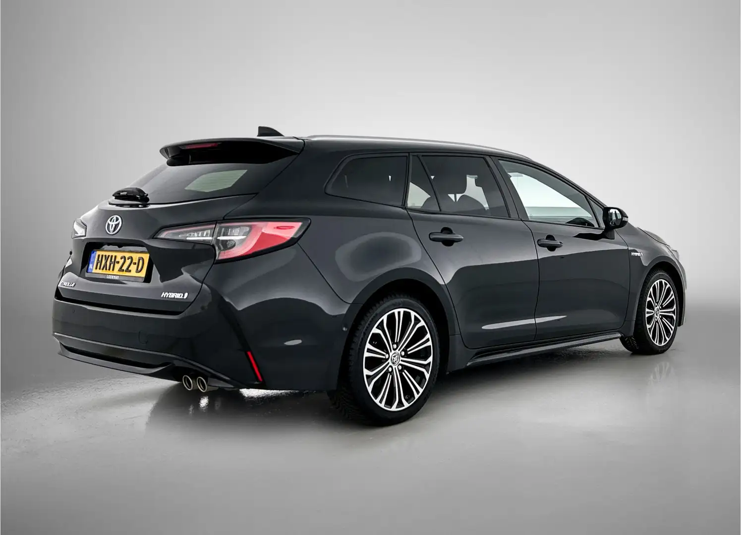 Toyota Corolla Touring Sports 2.0 Hybrid Dynamic Limited | Adapti Zwart - 2