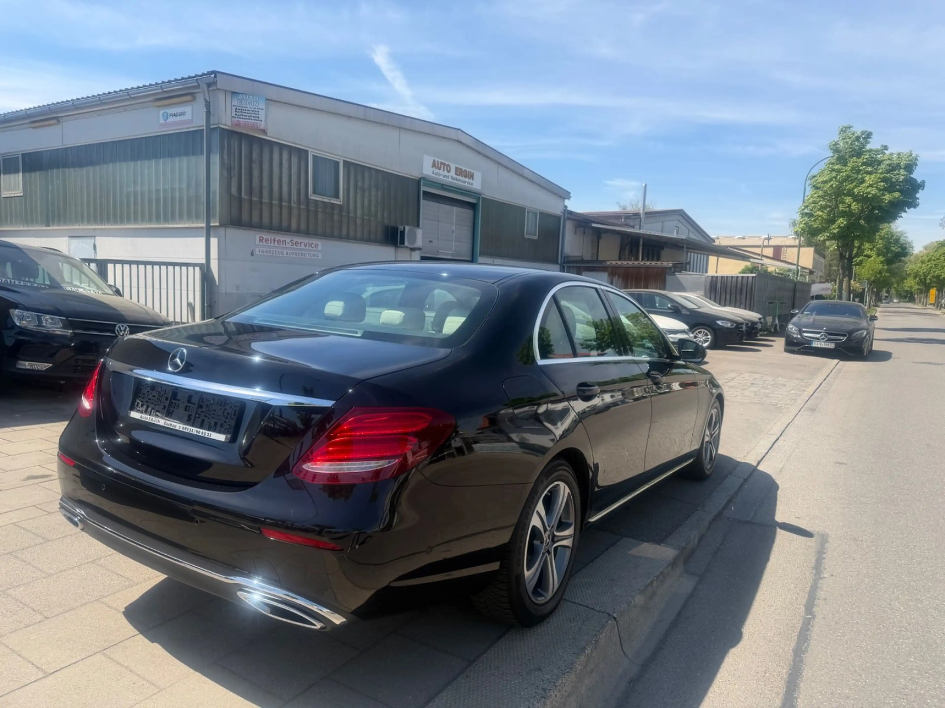 Mercedes-Benz E 220 d Autom. — photo 4
