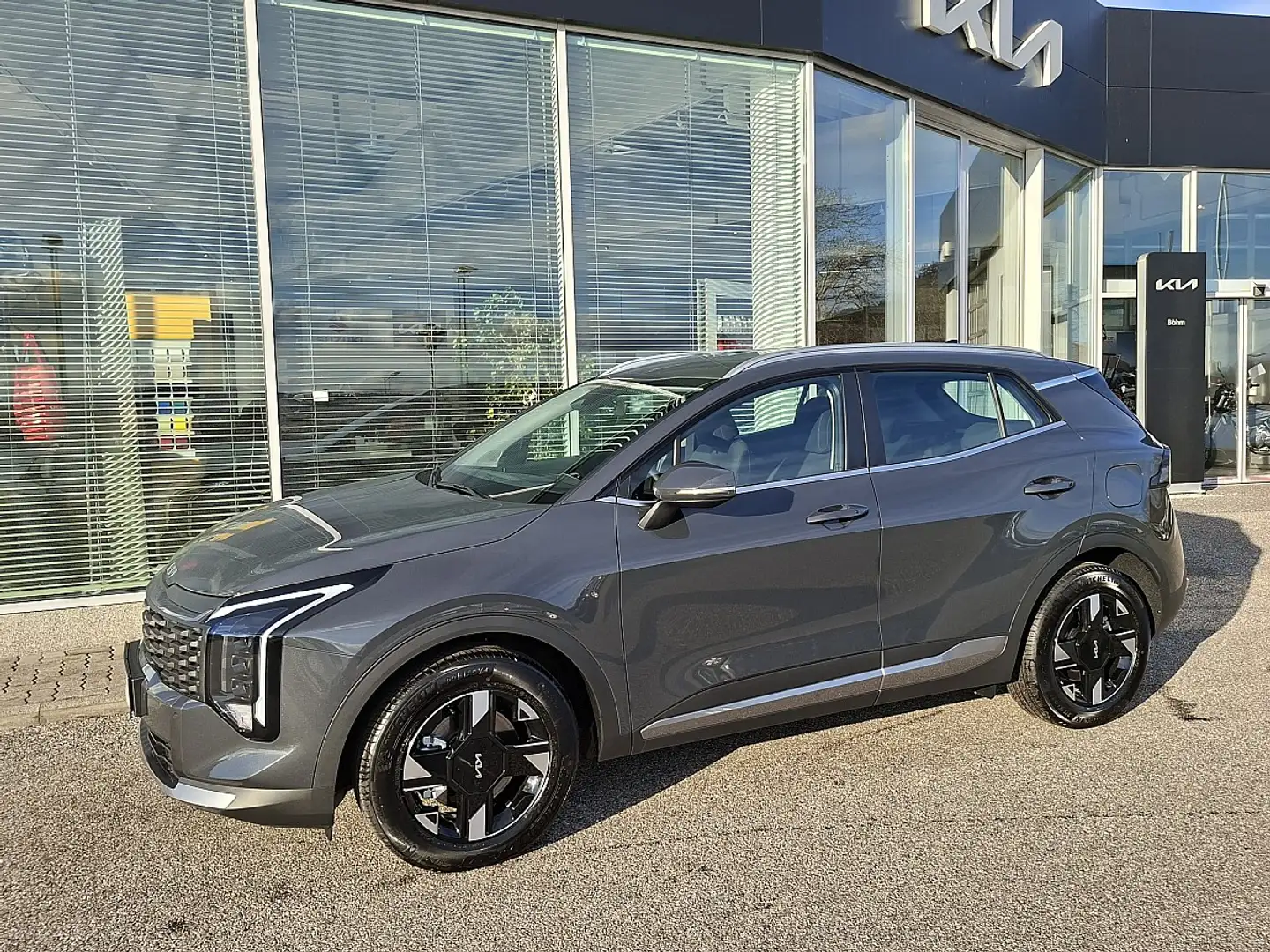 Kia Sportage 1,6 TGDI Titan *Herbstaktion* Grau - 2